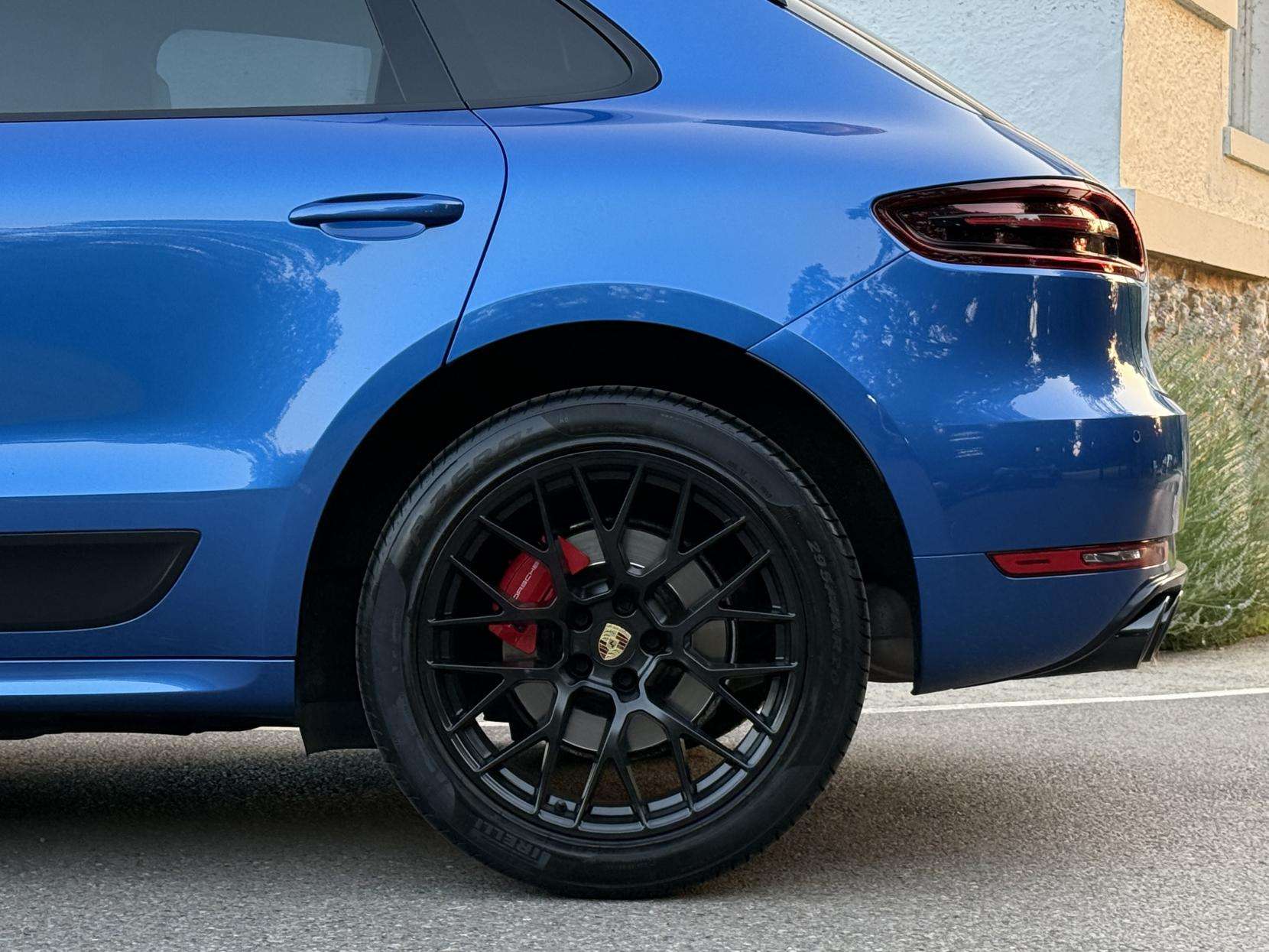 2017 PORSCHE MACAN 2017 PORSCHE MACAN