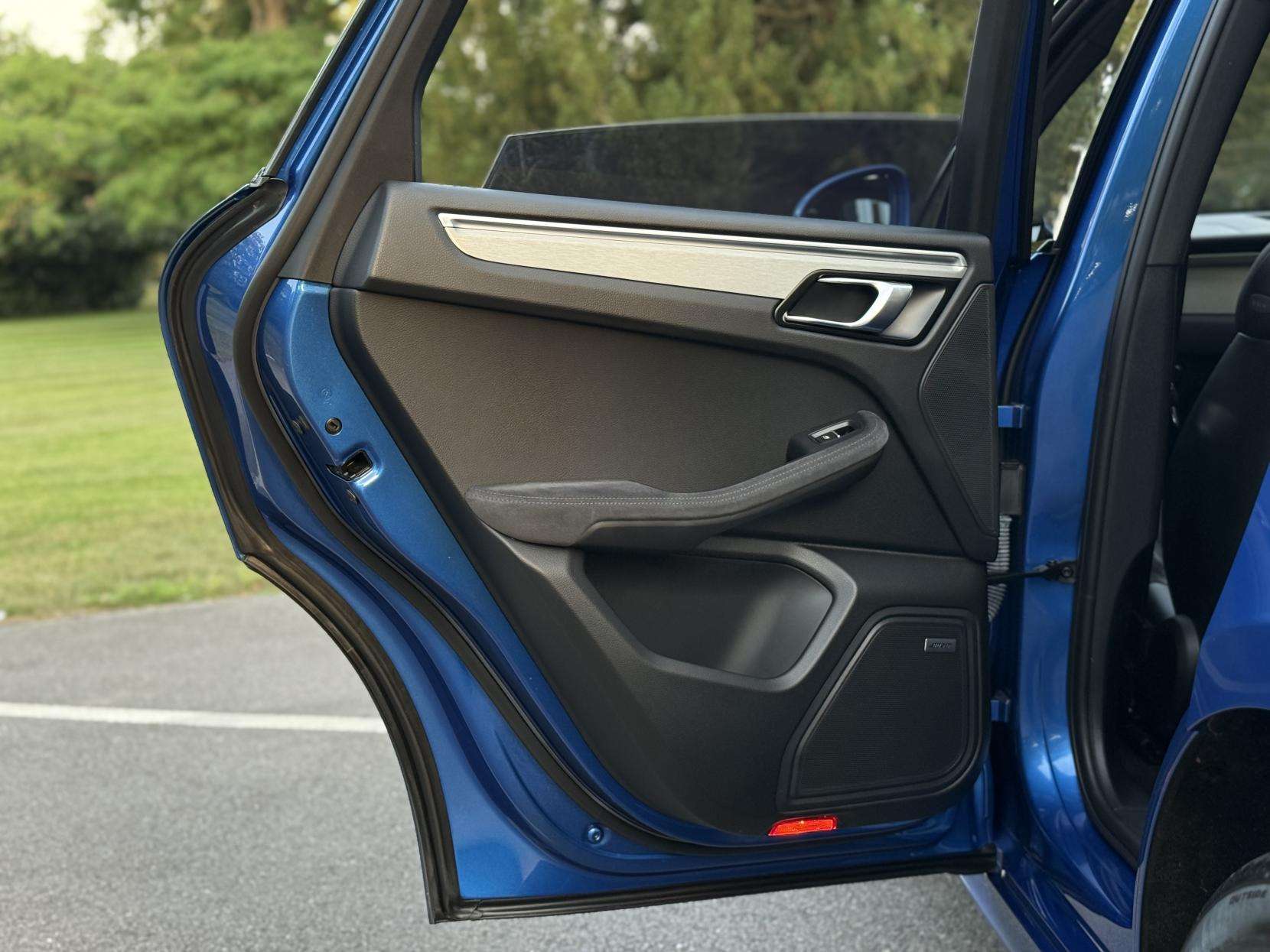 2017 PORSCHE MACAN 2017 PORSCHE MACAN