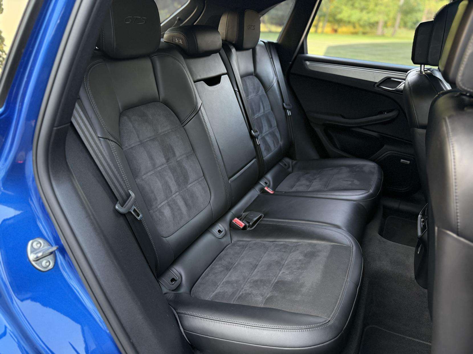 2017 PORSCHE MACAN 2017 PORSCHE MACAN