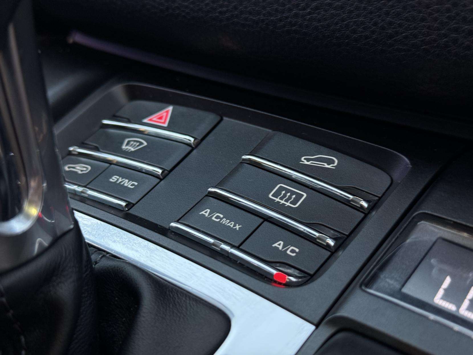 2017 PORSCHE MACAN 2017 PORSCHE MACAN