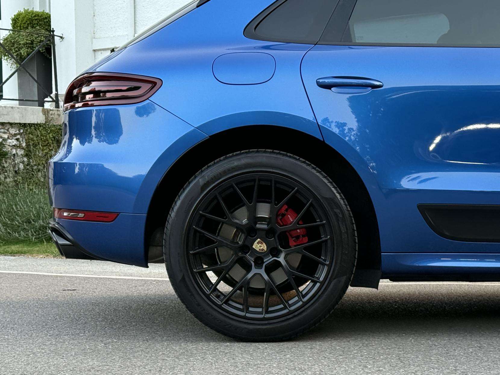 2017 PORSCHE MACAN 2017 PORSCHE MACAN