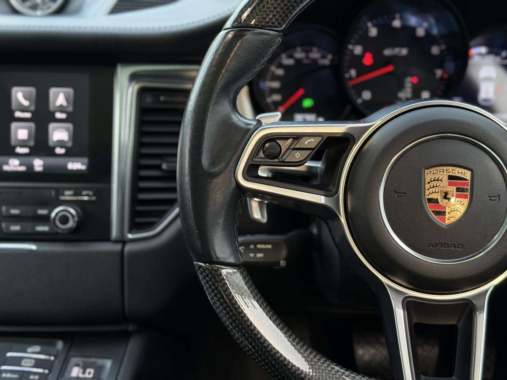 2017 PORSCHE MACAN 2017 PORSCHE MACAN