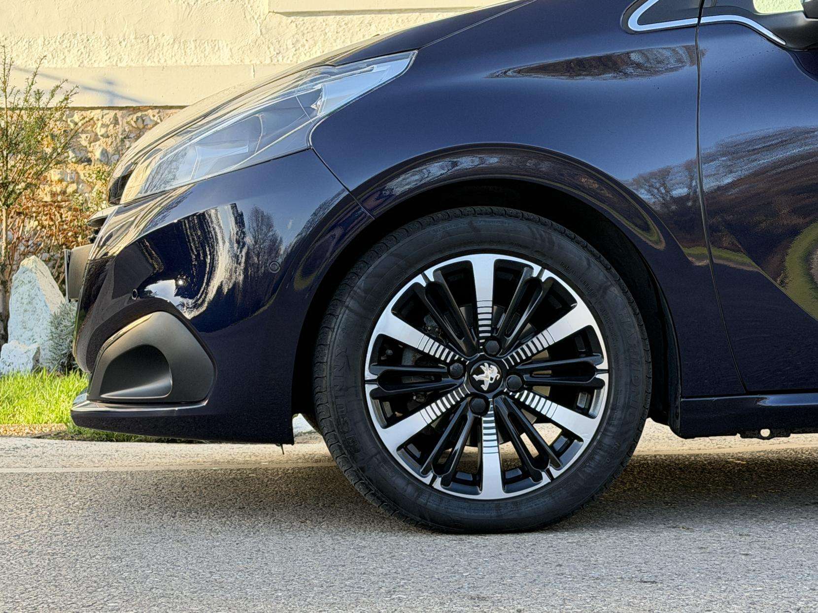 2019 PEUGEOT 208 2019 PEUGEOT 208