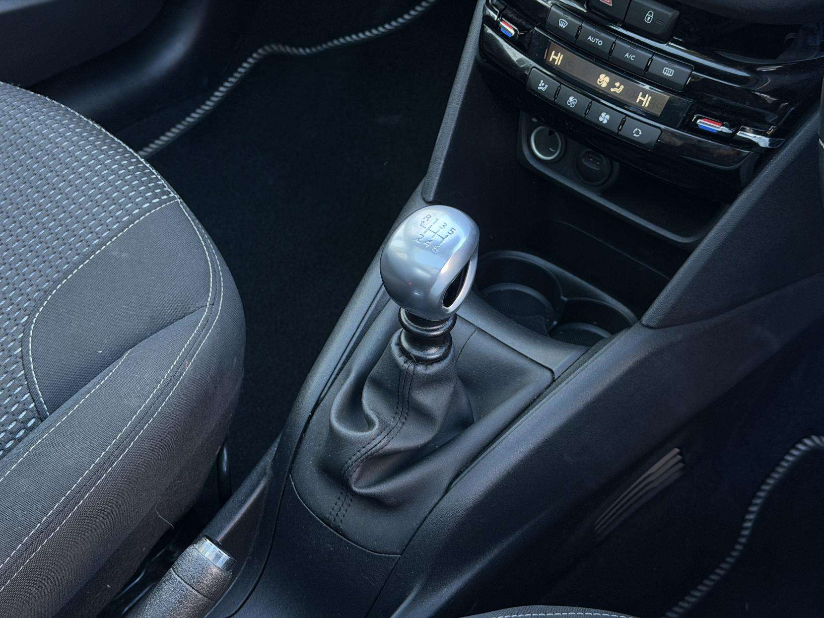 2019 PEUGEOT 208 2019 PEUGEOT 208