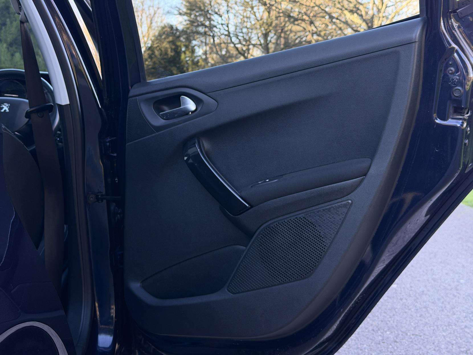 2019 PEUGEOT 208 2019 PEUGEOT 208