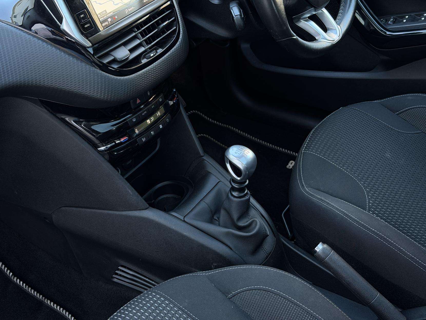 2019 PEUGEOT 208 2019 PEUGEOT 208