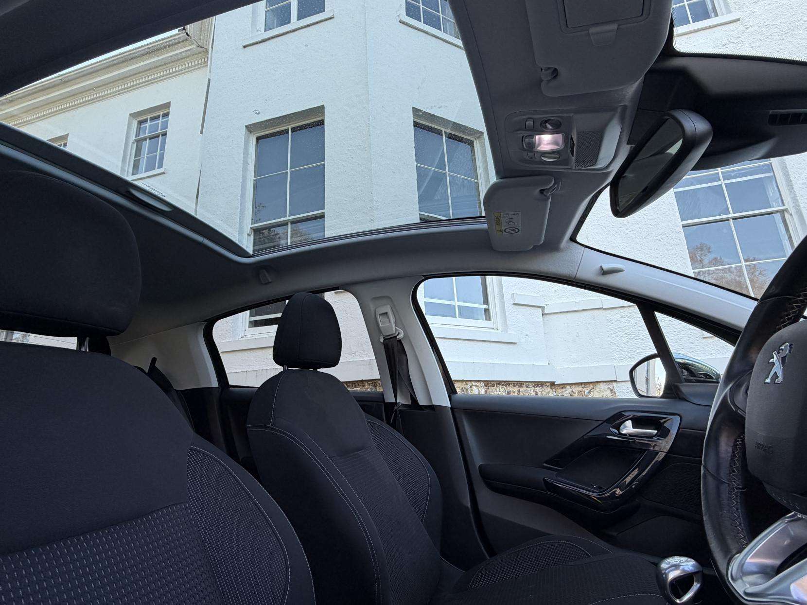 2019 PEUGEOT 208 2019 PEUGEOT 208