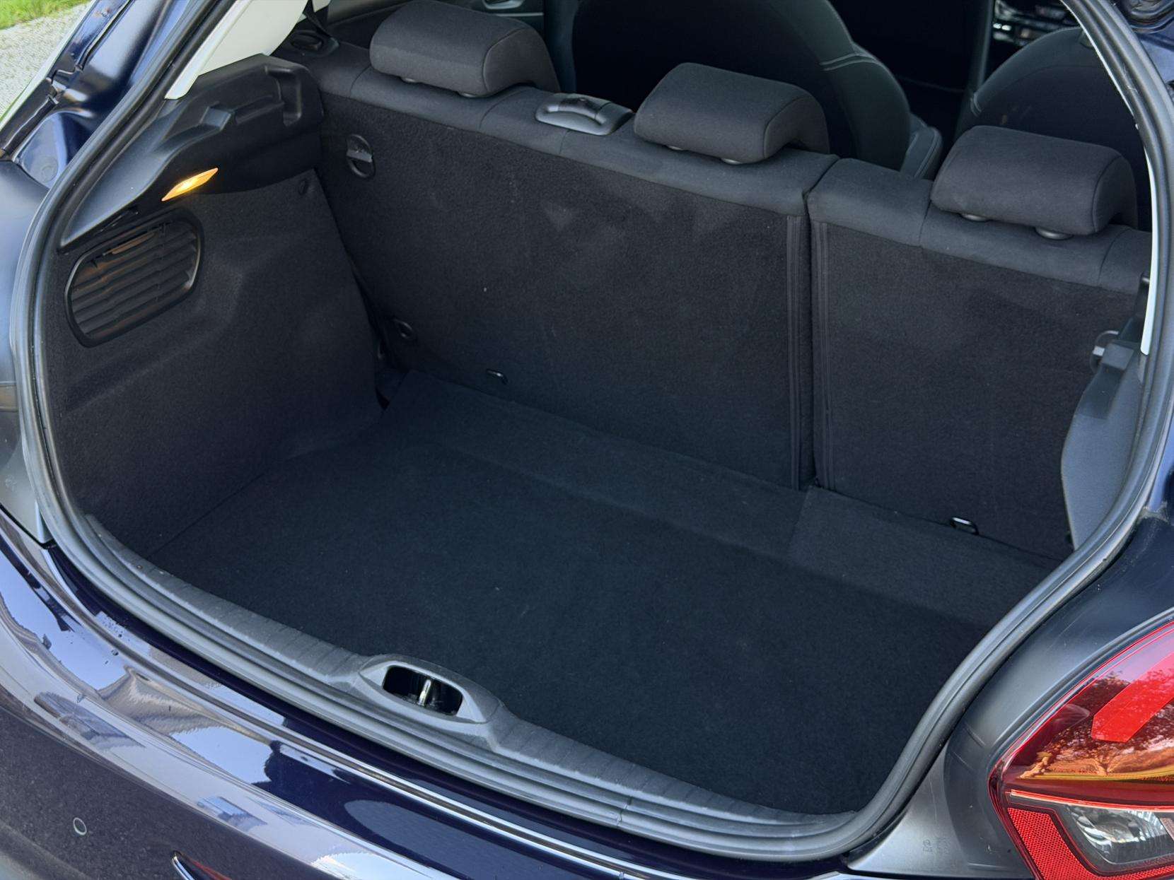 2019 PEUGEOT 208 2019 PEUGEOT 208