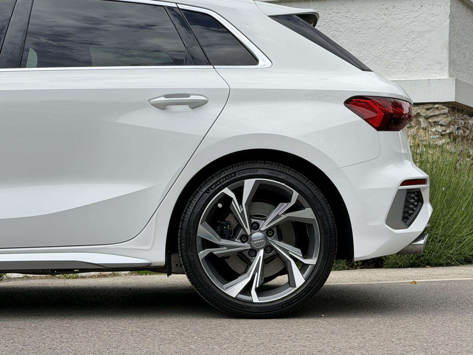 2021 AUDI S3 2021 AUDI S3