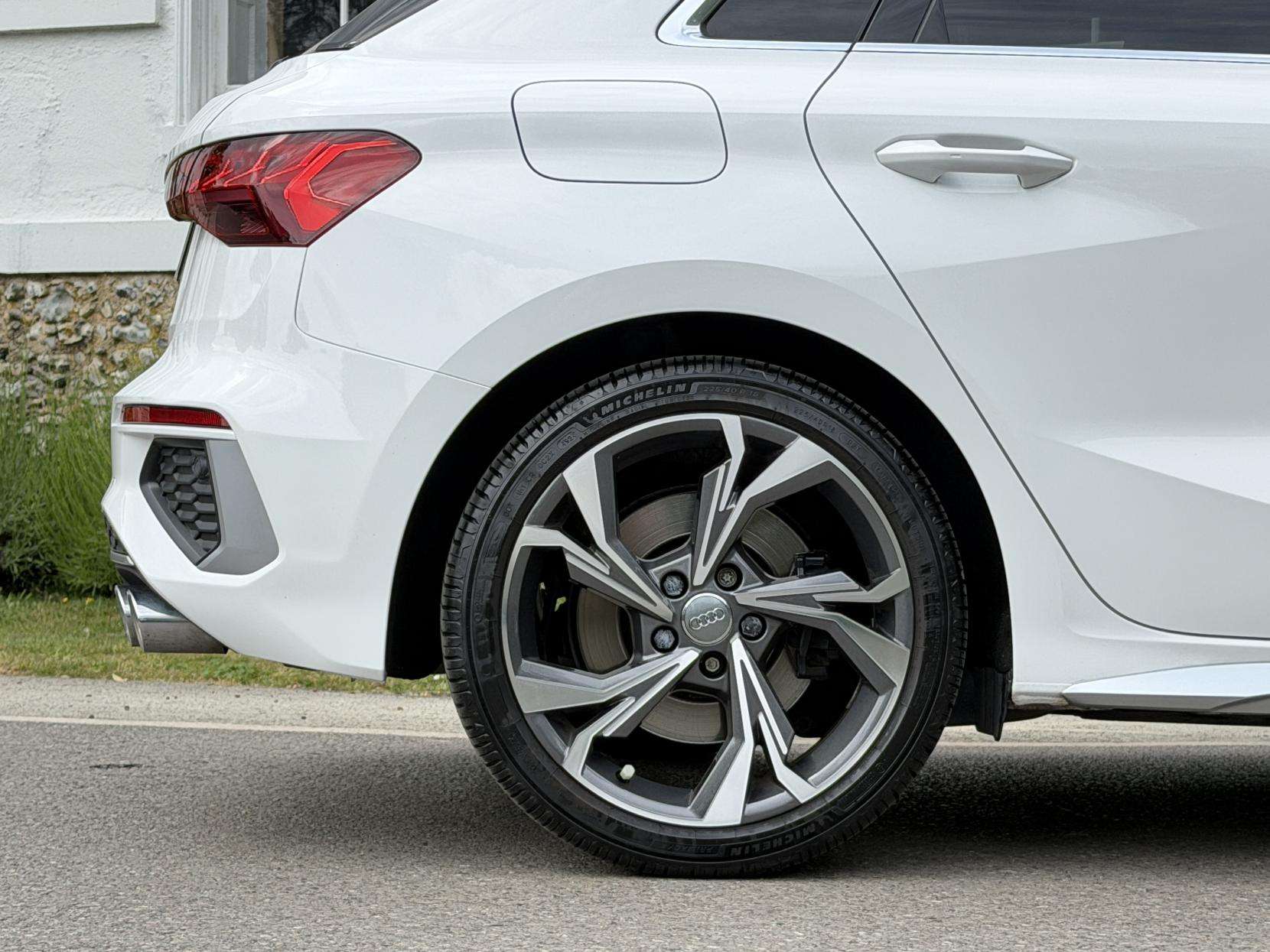 2021 AUDI S3 2021 AUDI S3