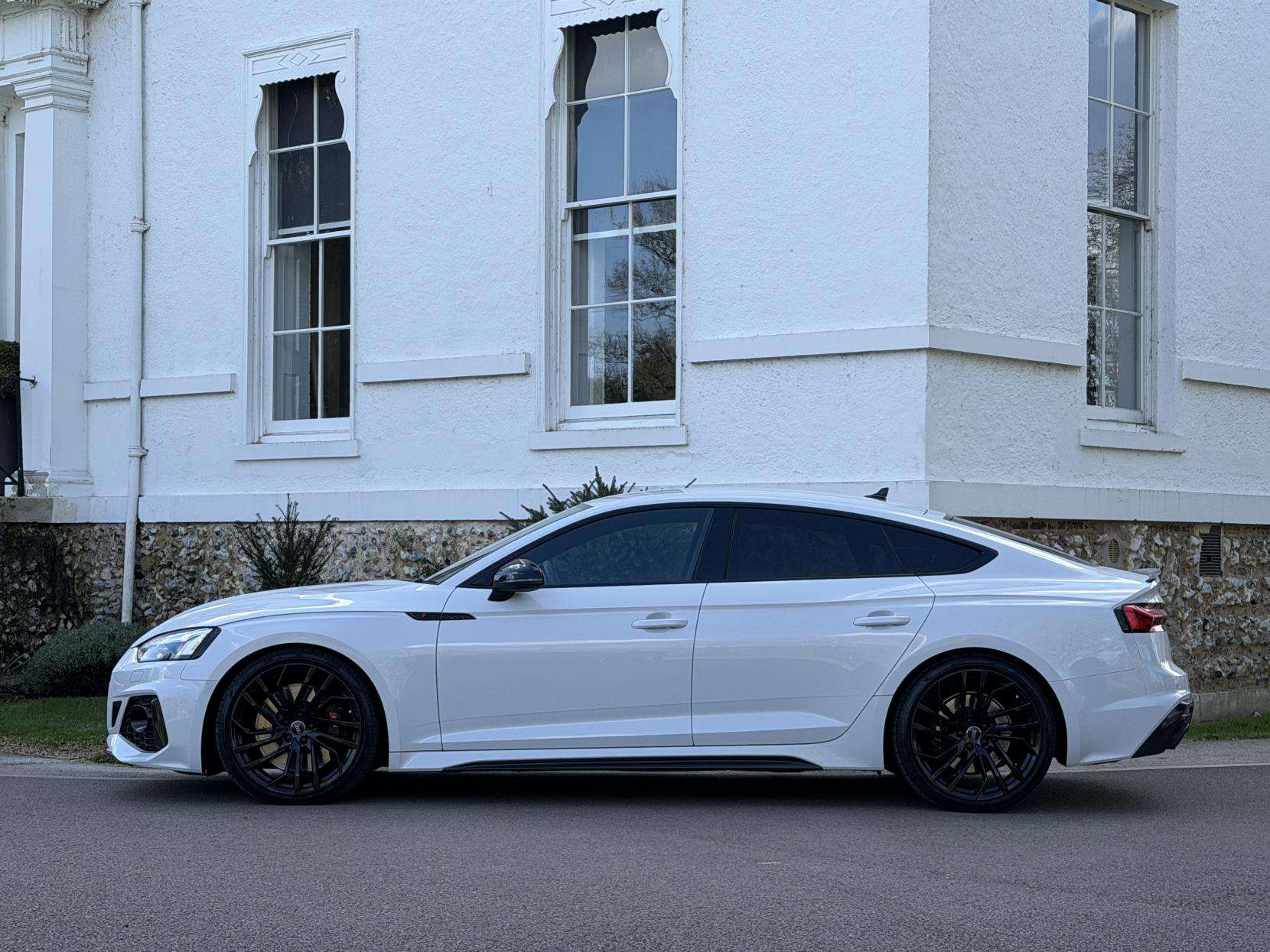 A 2021 AUDI RS5 2.9 TFSI V6 Carbon Black Sportback 5dr Petrol Tiptronic quattro Euro 6 (s/s) (450 ps) A 2021 AUDI RS5 2.9 TFSI V6 Carbon Black Sportback 5dr Petrol Tiptronic quattro Euro 6 (s/s) (450 ps)