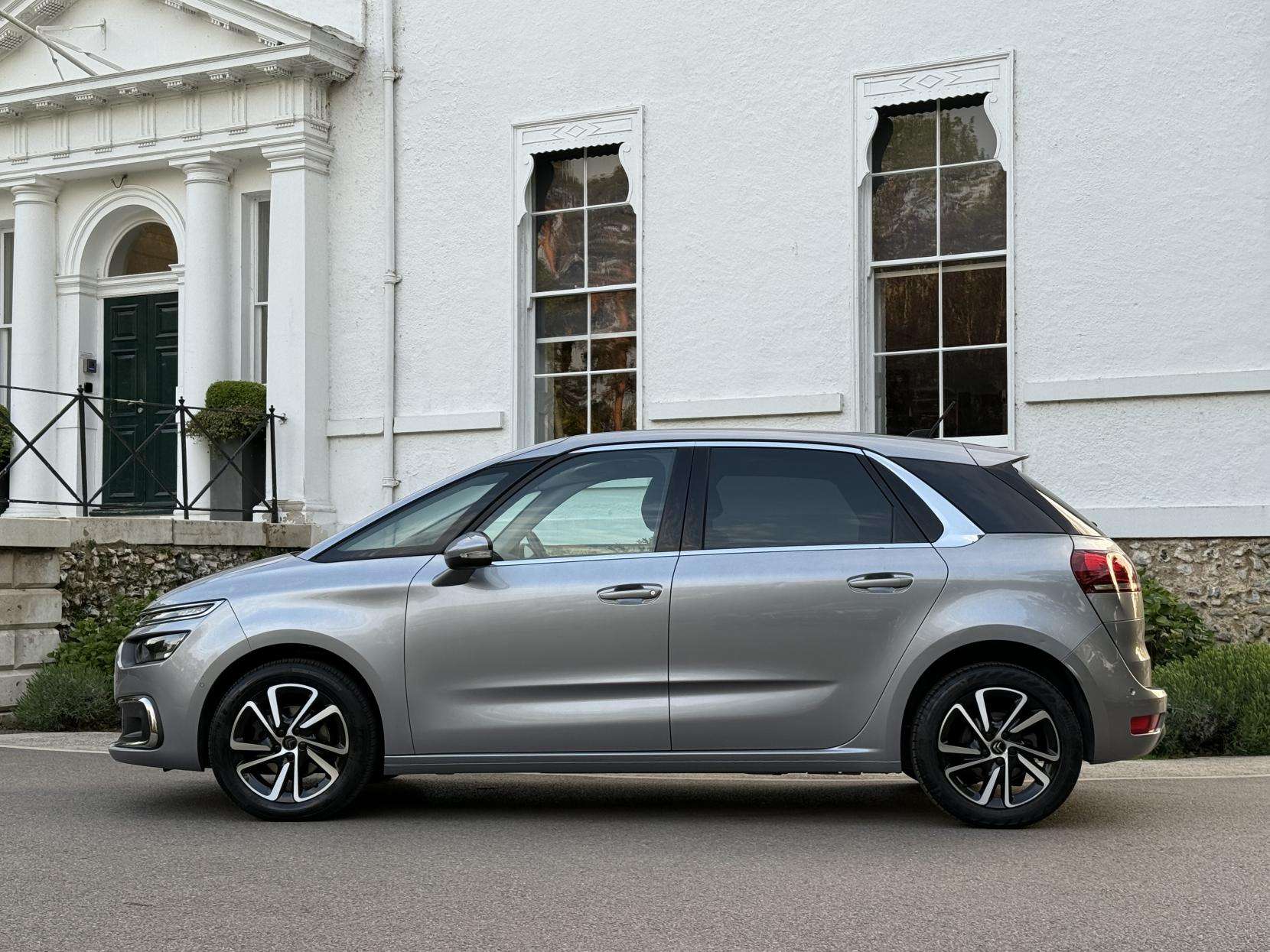 A 2019 CITROEN C4 SPACETOURER 1.2 PureTech Flair MPV 5dr Petrol Manual Euro 6 (s/s) (130 ps) A 2019 CITROEN C4 SPACETOURER 1.2 PureTech Flair MPV 5dr Petrol Manual Euro 6 (s/s) (130 ps)