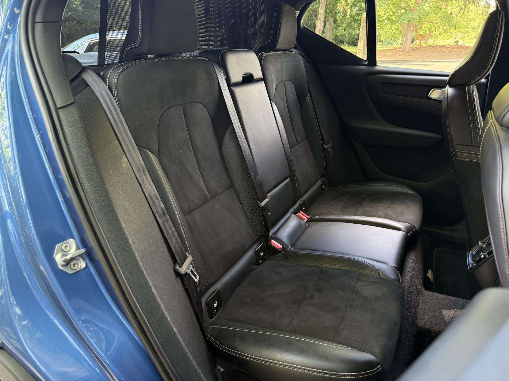 2019 VOLVO XC40 2019 VOLVO XC40