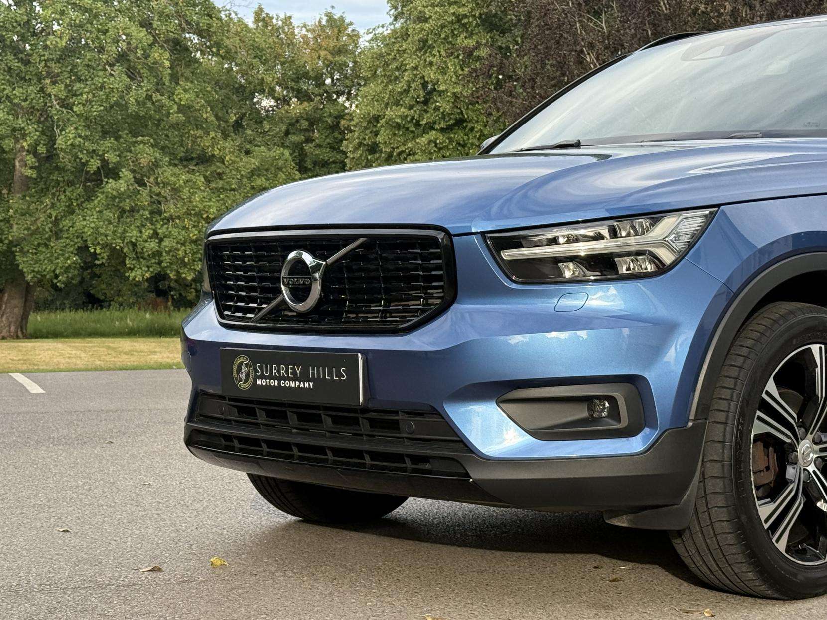 2019 VOLVO XC40 2019 VOLVO XC40