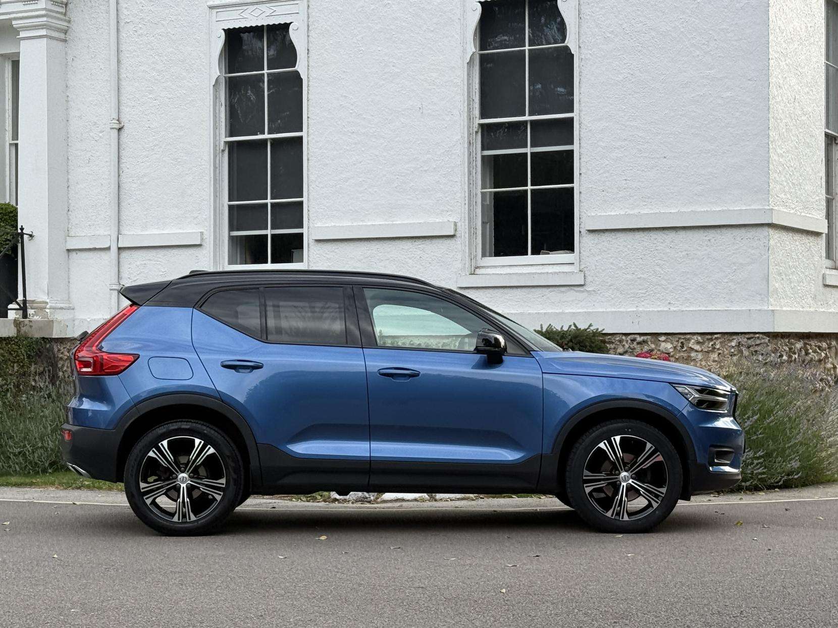 2019 VOLVO XC40 2019 VOLVO XC40