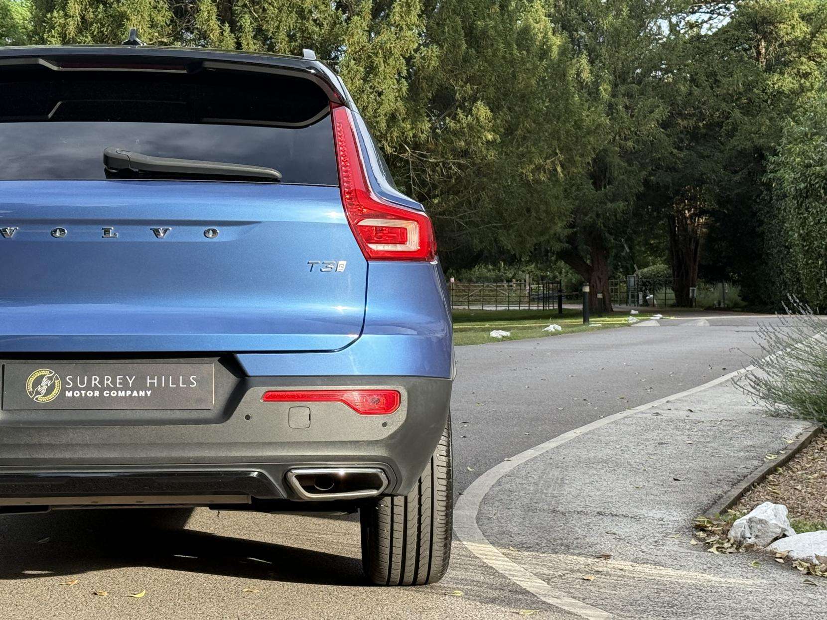 2019 VOLVO XC40 2019 VOLVO XC40