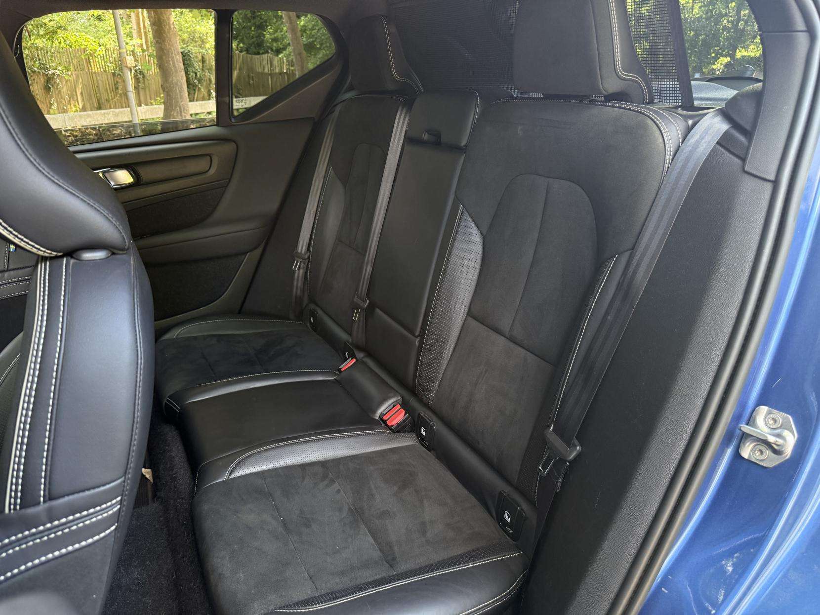 2019 VOLVO XC40 2019 VOLVO XC40
