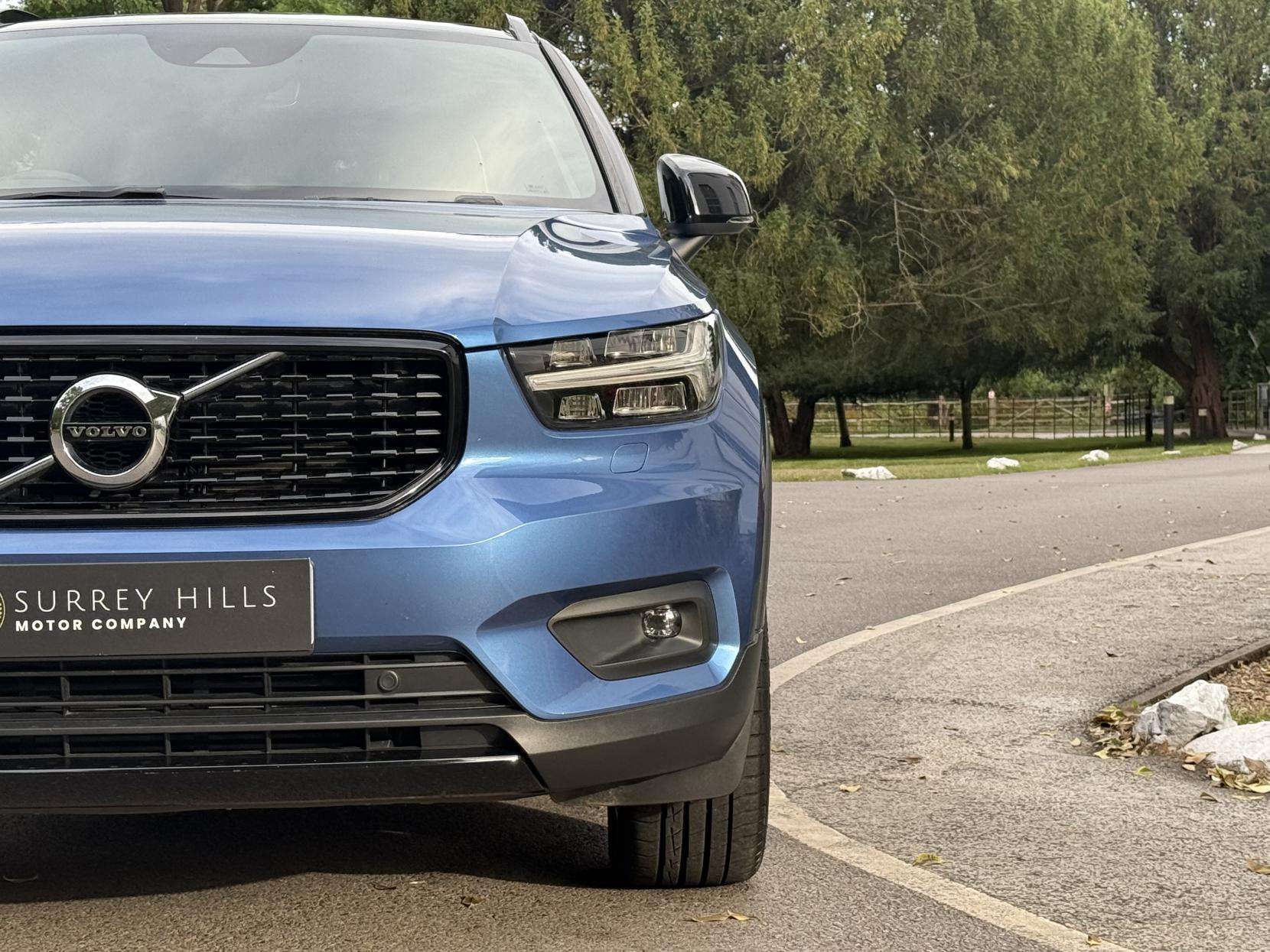 2019 VOLVO XC40 2019 VOLVO XC40