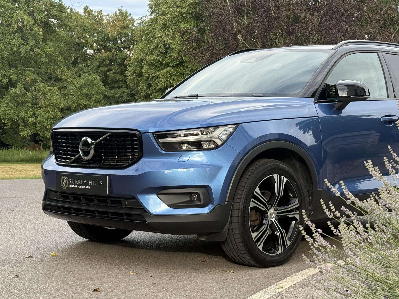 2019 VOLVO XC40 2019 VOLVO XC40