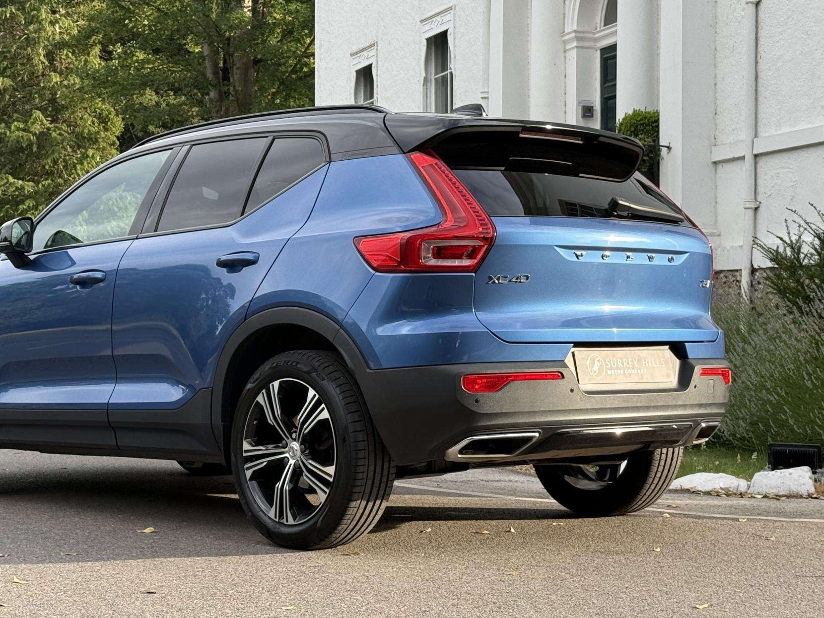 2019 VOLVO XC40 2019 VOLVO XC40
