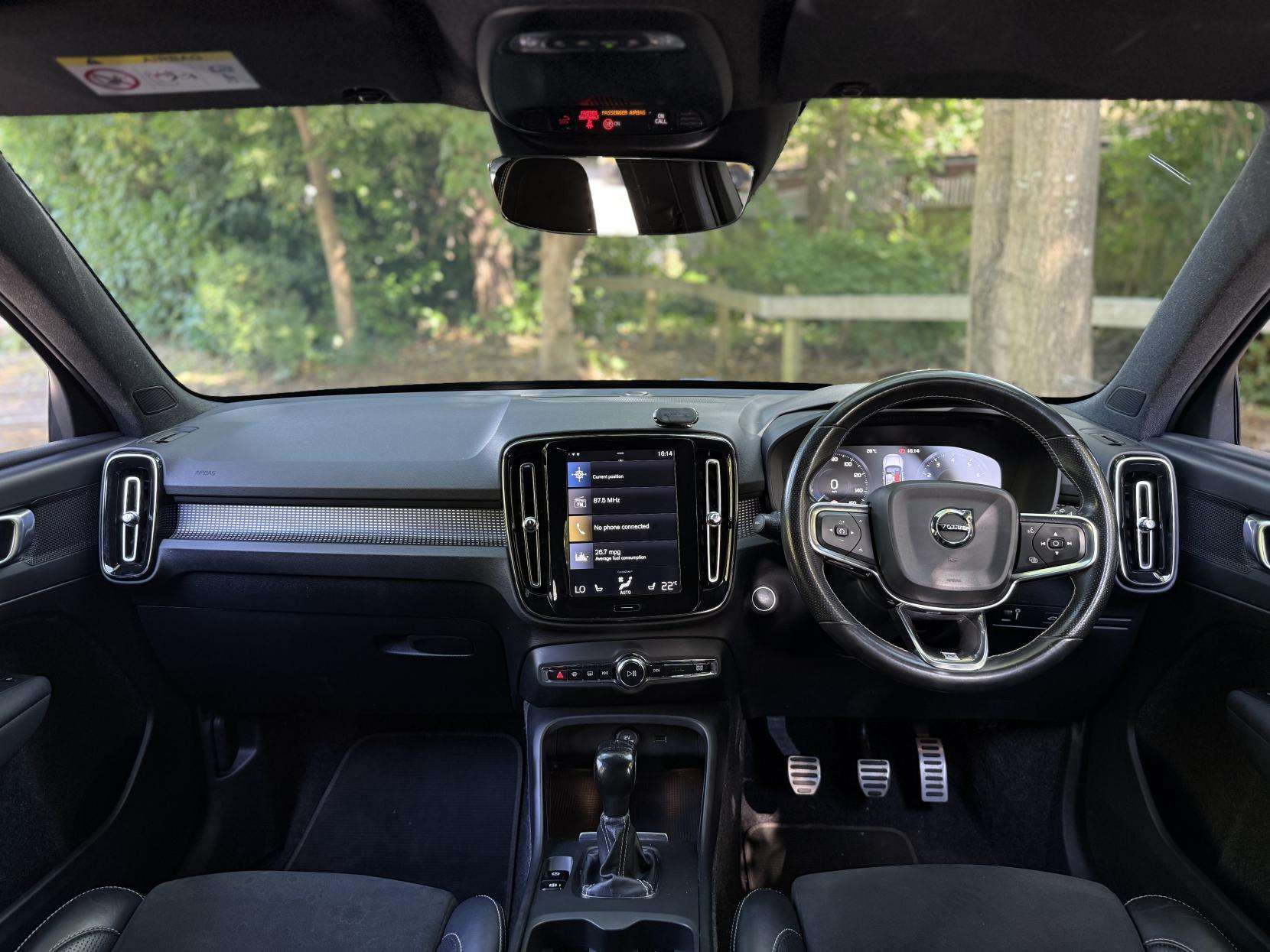 2019 VOLVO XC40 2019 VOLVO XC40