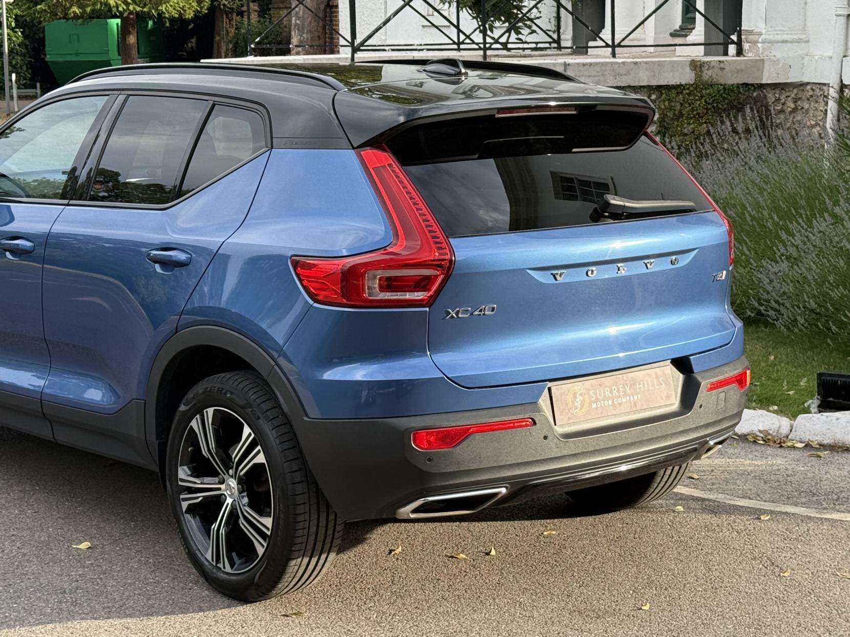 2019 VOLVO XC40 2019 VOLVO XC40