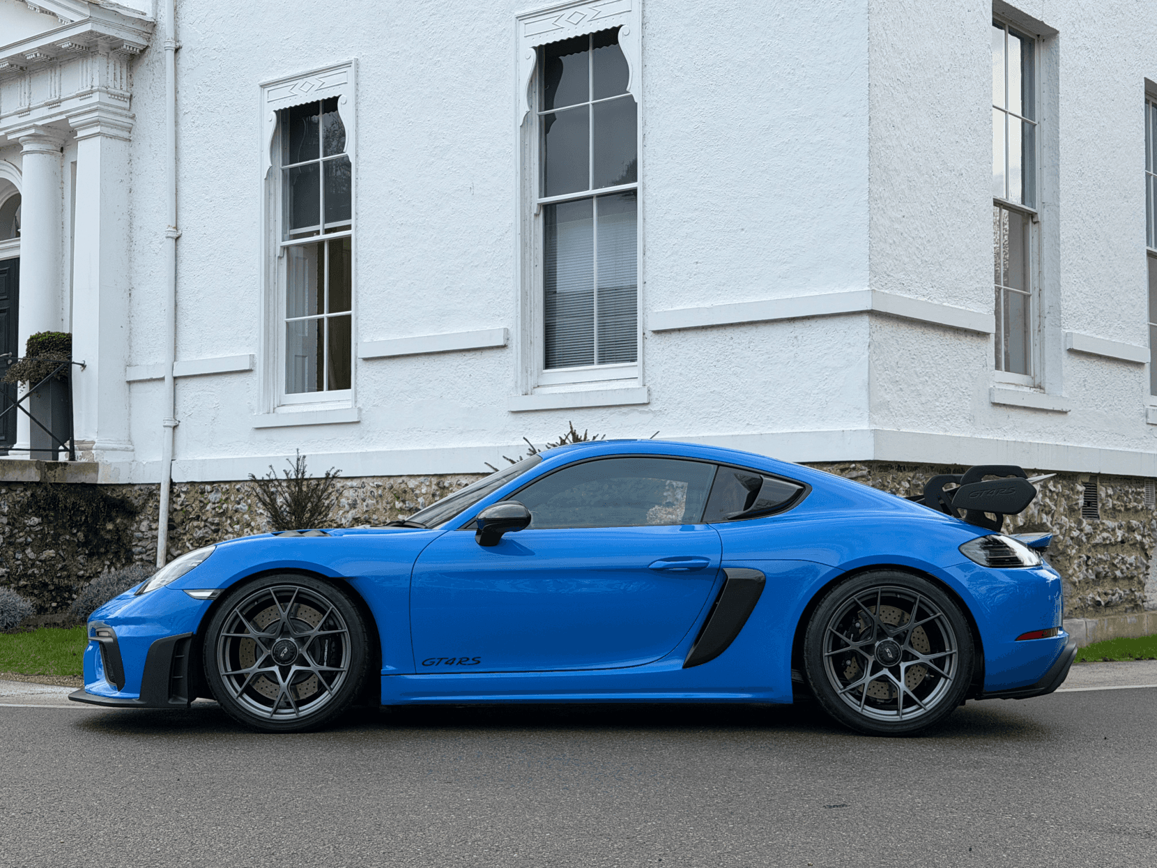 A 2024 PORSCHE 718 CAYMAN 4.0 GT4 RS Coupe 2dr Petrol PDK Euro 6 (s/s) (500 ps) A 2024 PORSCHE 718 CAYMAN 4.0 GT4 RS Coupe 2dr Petrol PDK Euro 6 (s/s) (500 ps)