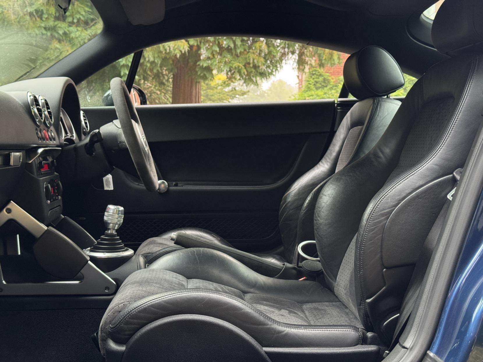 2005 AUDI TT 2005 AUDI TT