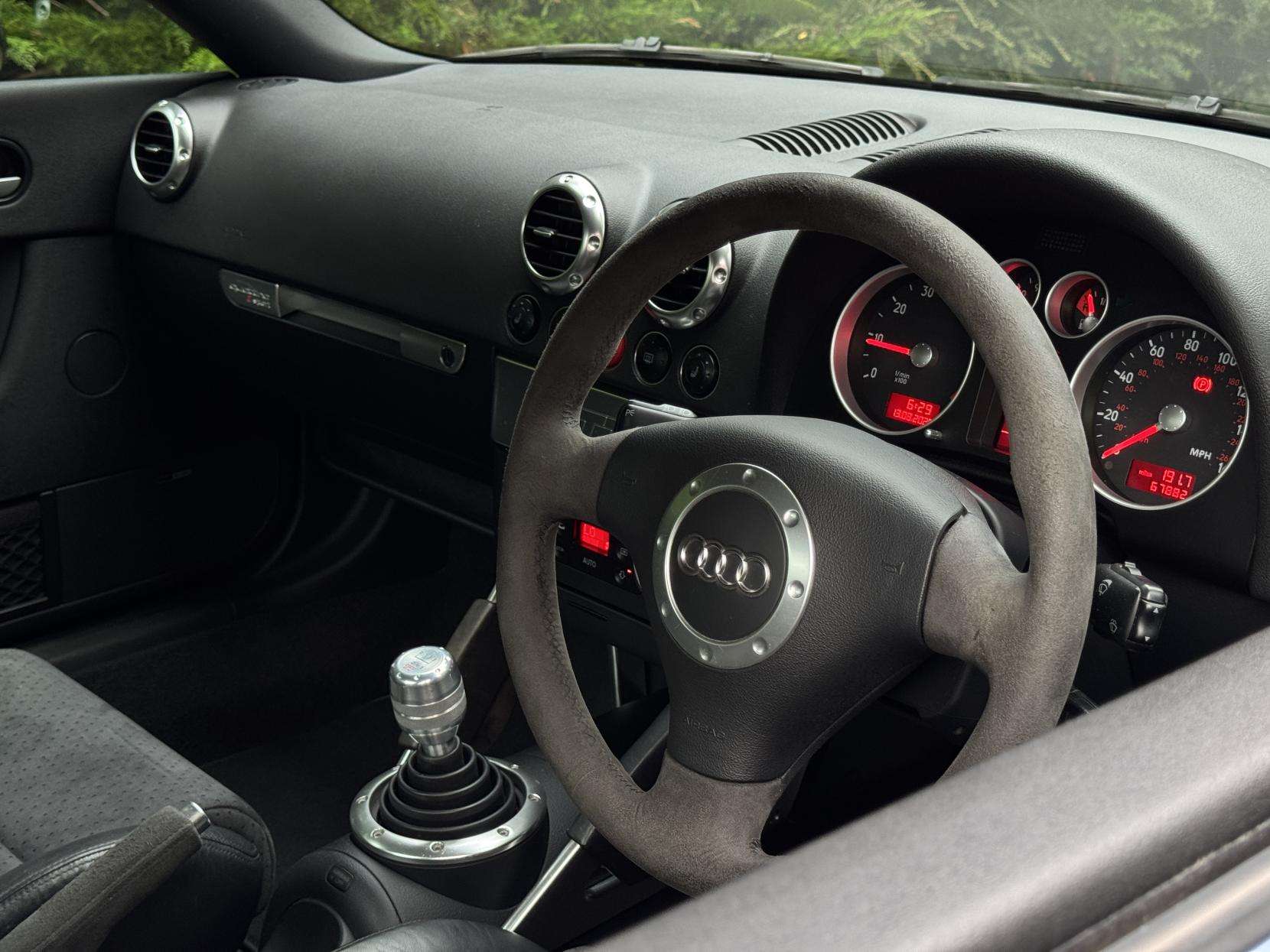 2005 AUDI TT 2005 AUDI TT