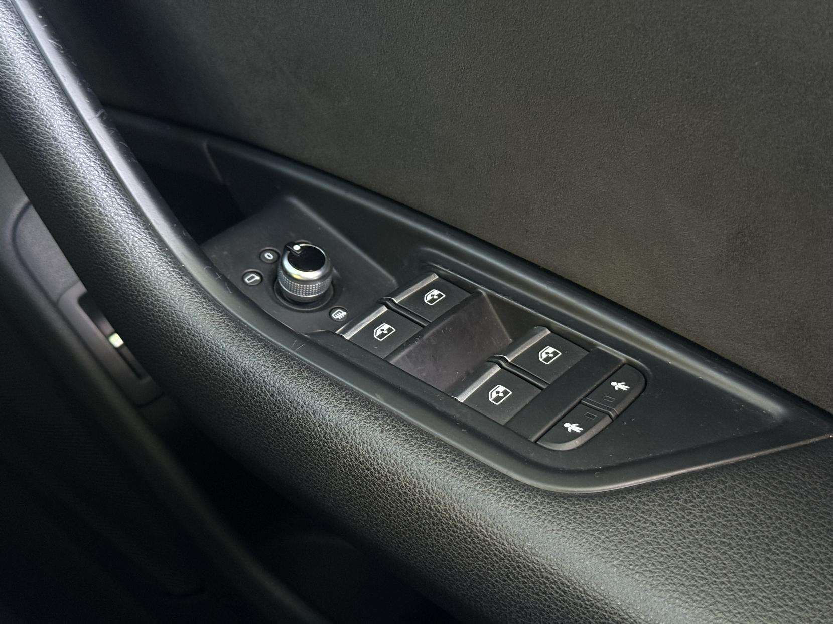 2017 AUDI A4 2017 AUDI A4