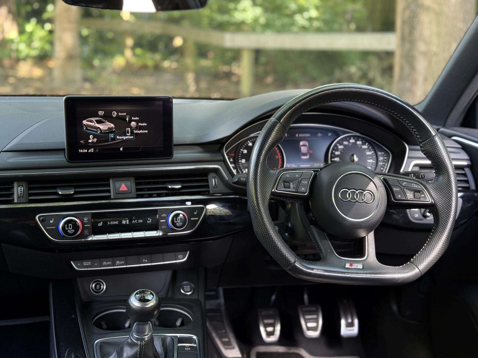 2017 AUDI A4 2017 AUDI A4