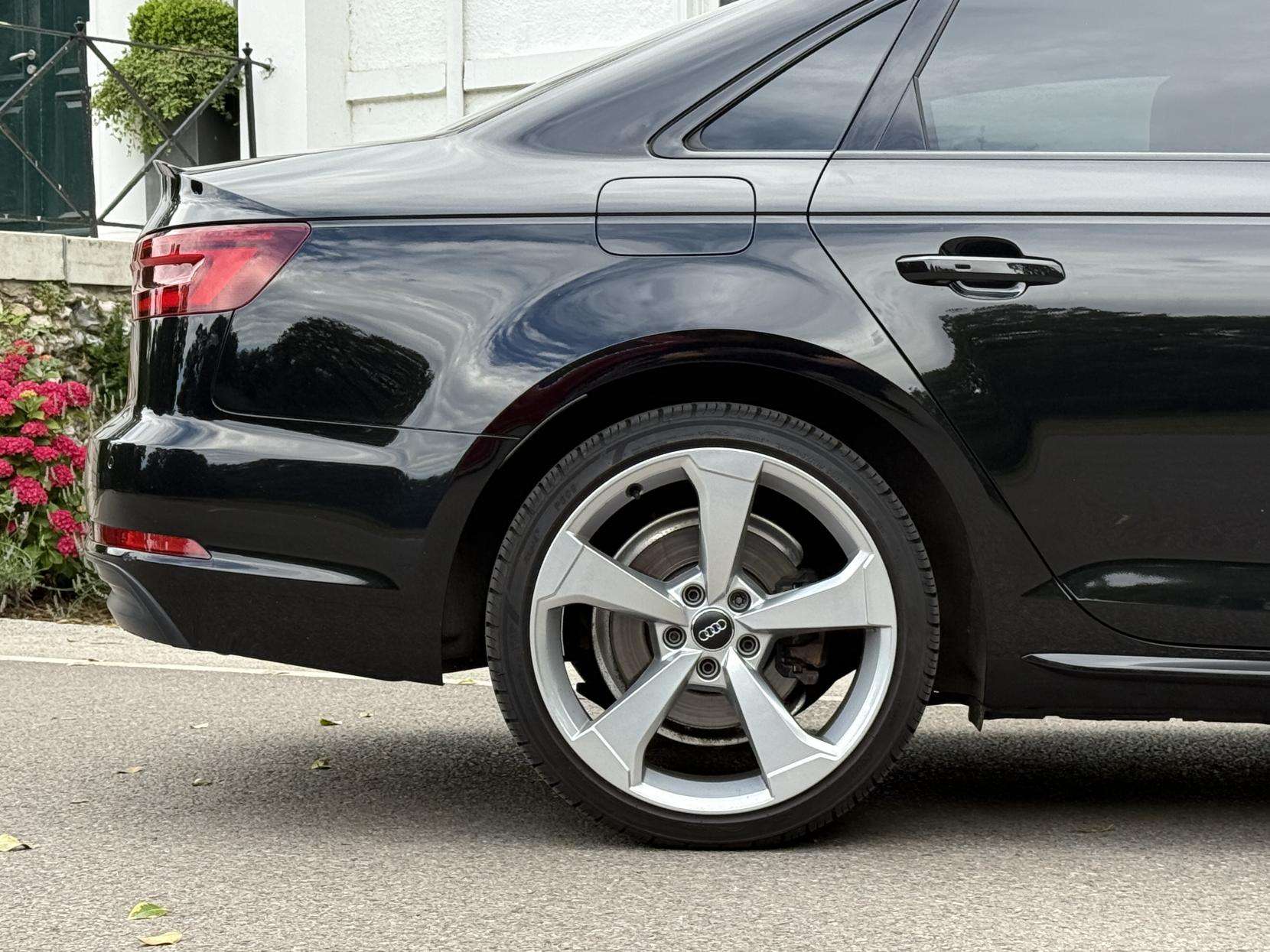 2017 AUDI A4 2017 AUDI A4