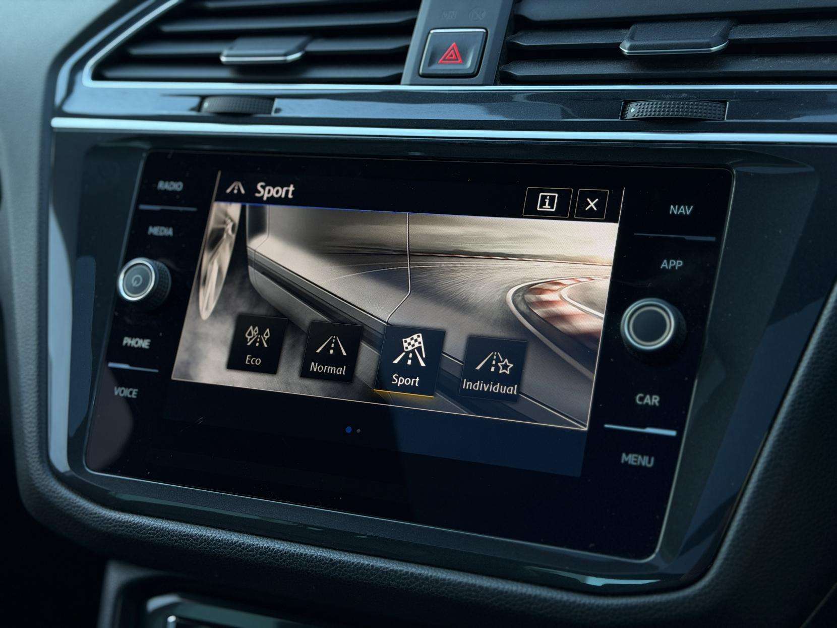 2018 VOLKSWAGEN TIGUAN 2018 VOLKSWAGEN TIGUAN