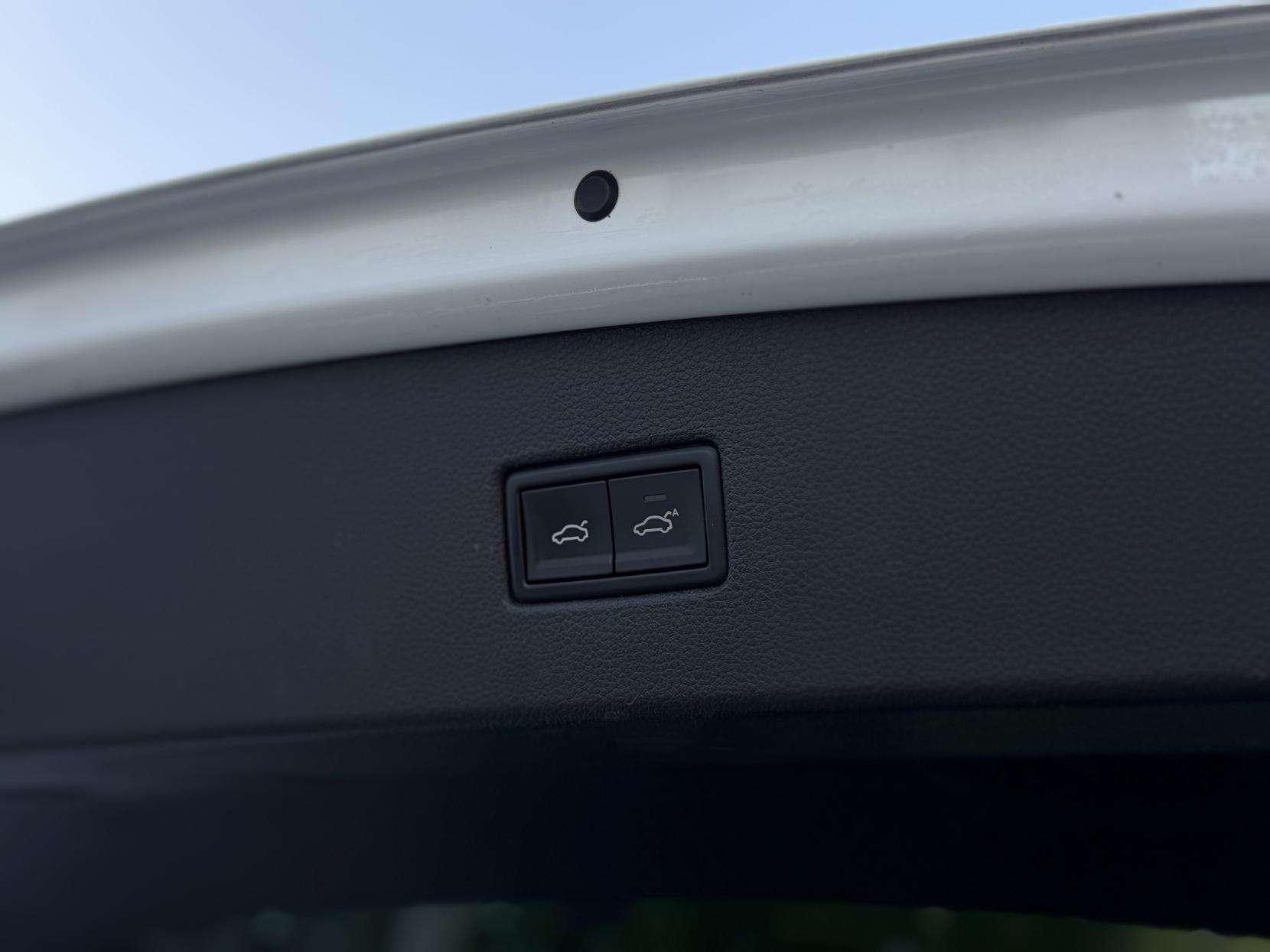 2018 VOLKSWAGEN TIGUAN 2018 VOLKSWAGEN TIGUAN