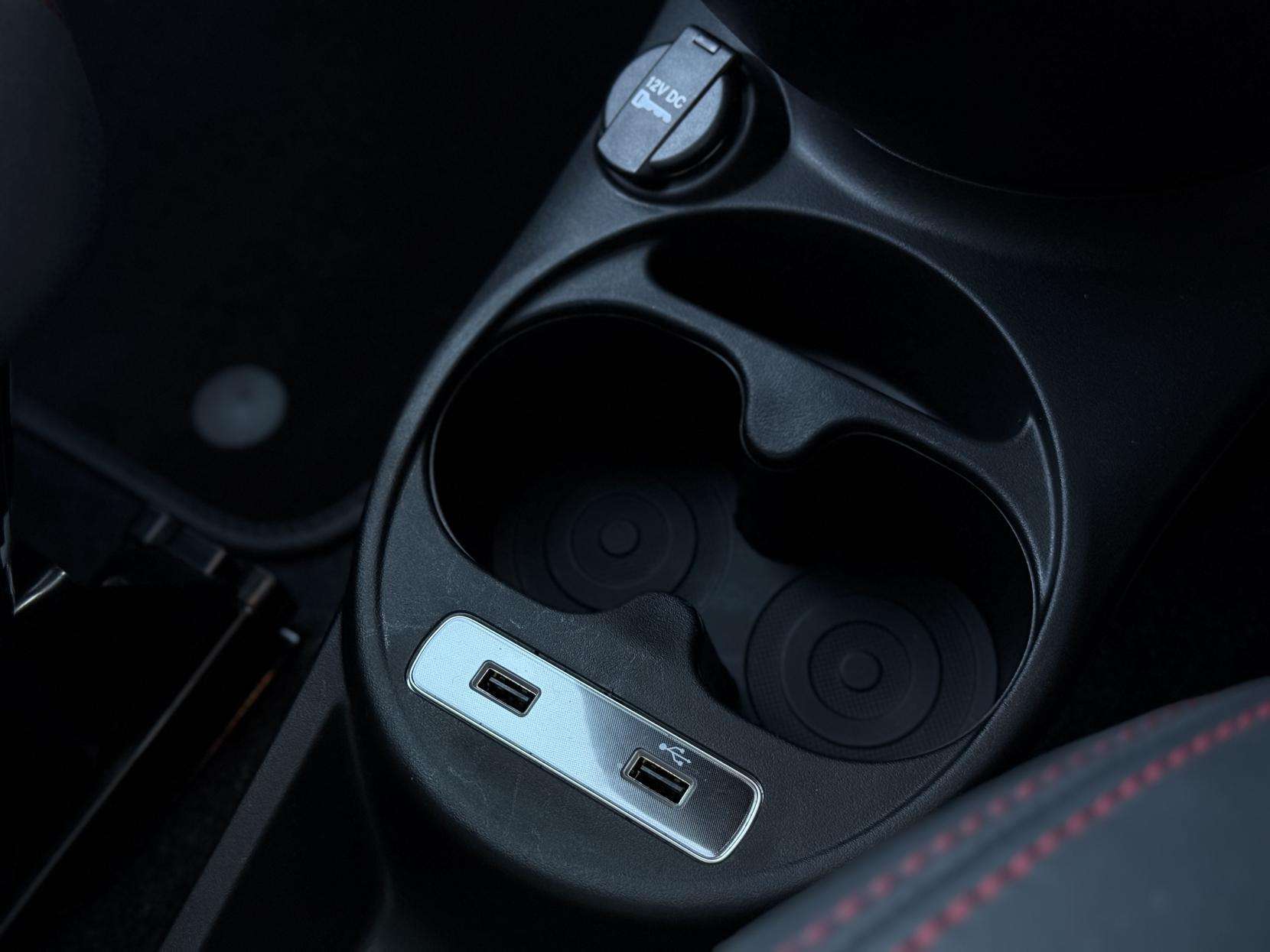 2024 ABARTH 695 2024 ABARTH 695