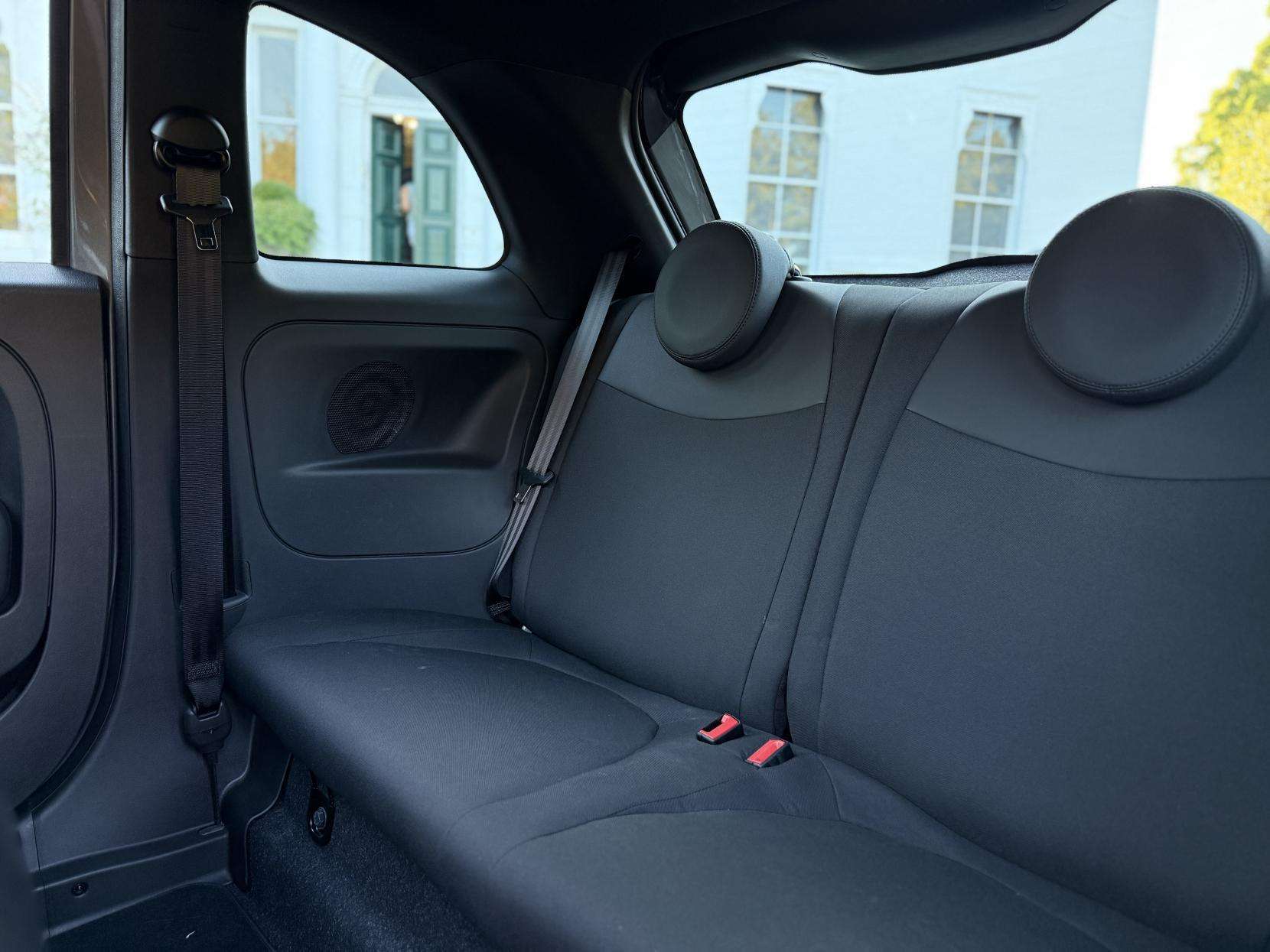 2024 ABARTH 695 2024 ABARTH 695