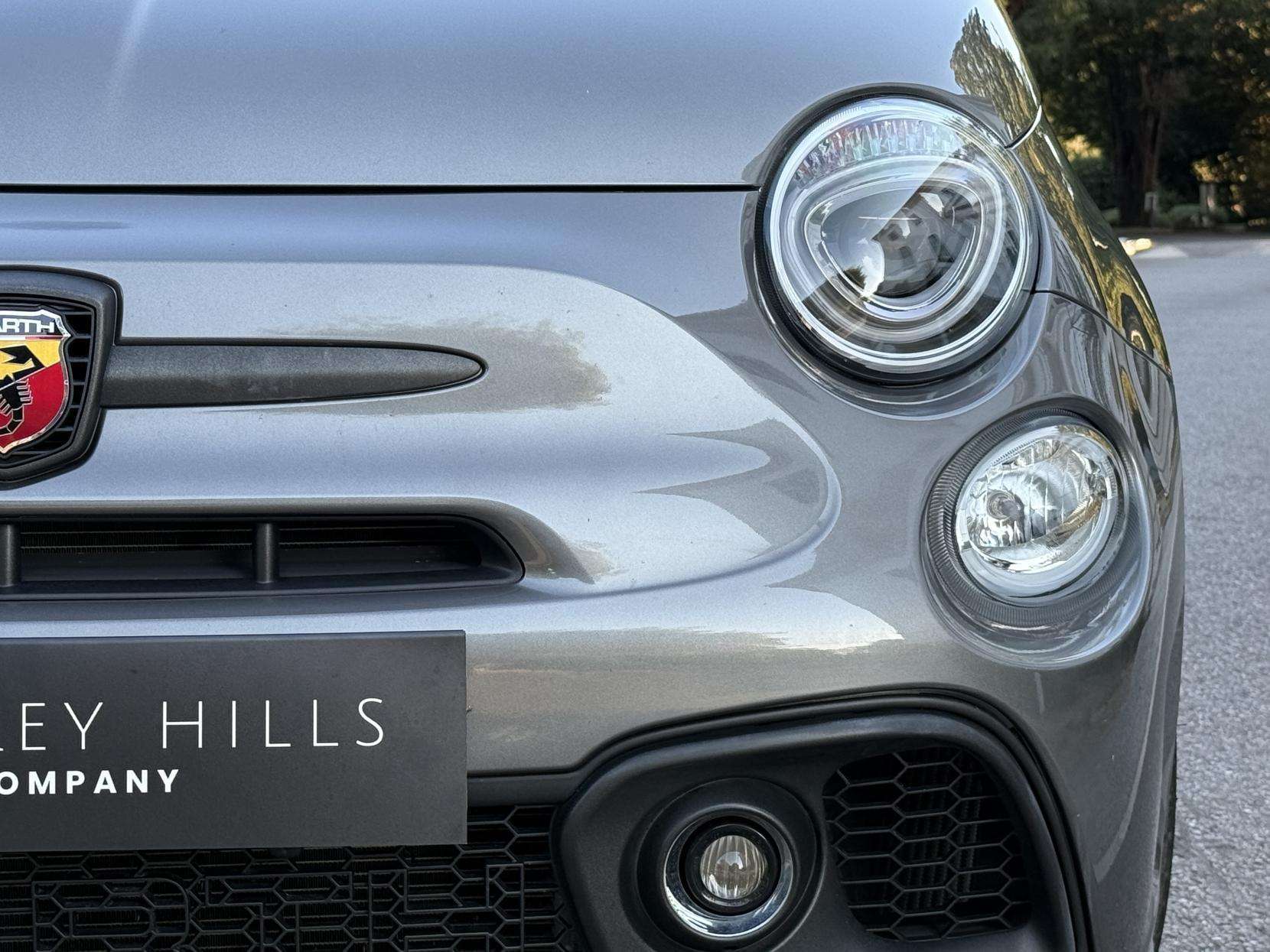 2024 ABARTH 695 2024 ABARTH 695