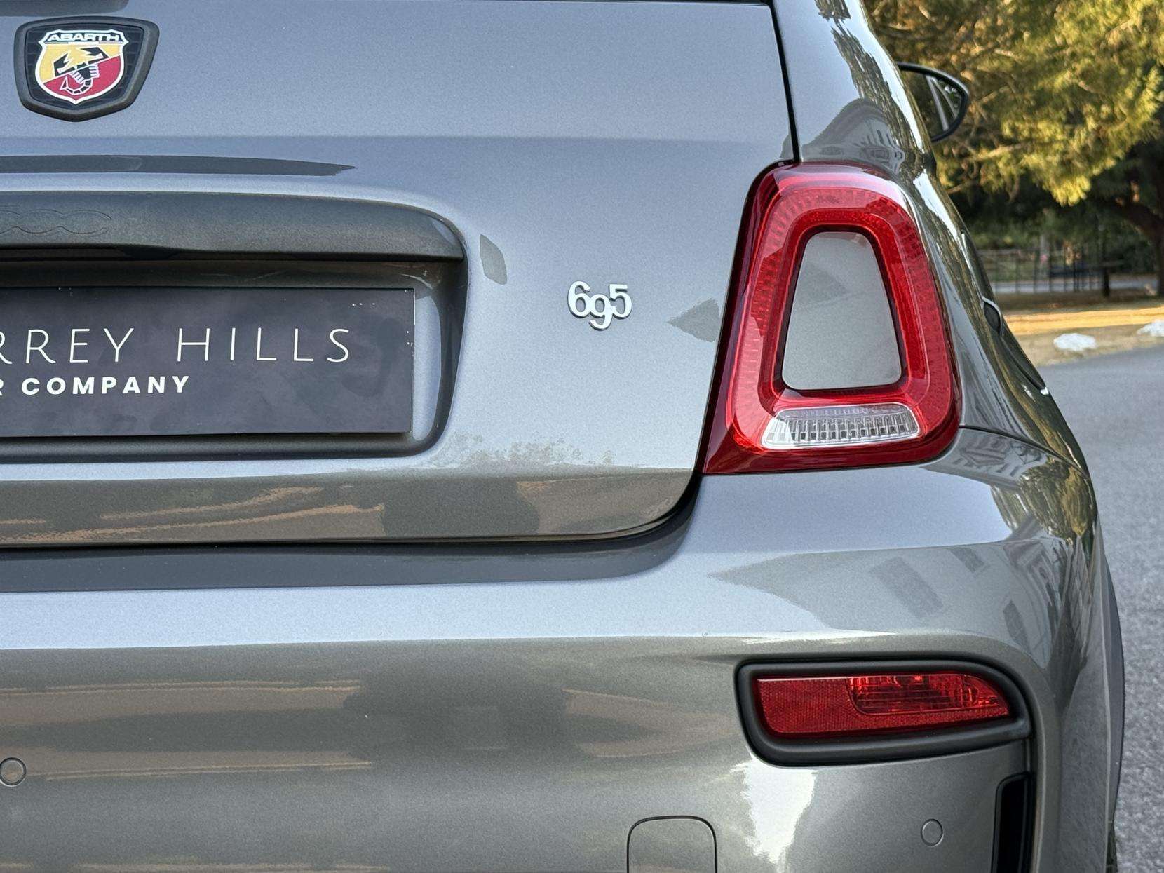 2024 ABARTH 695 2024 ABARTH 695