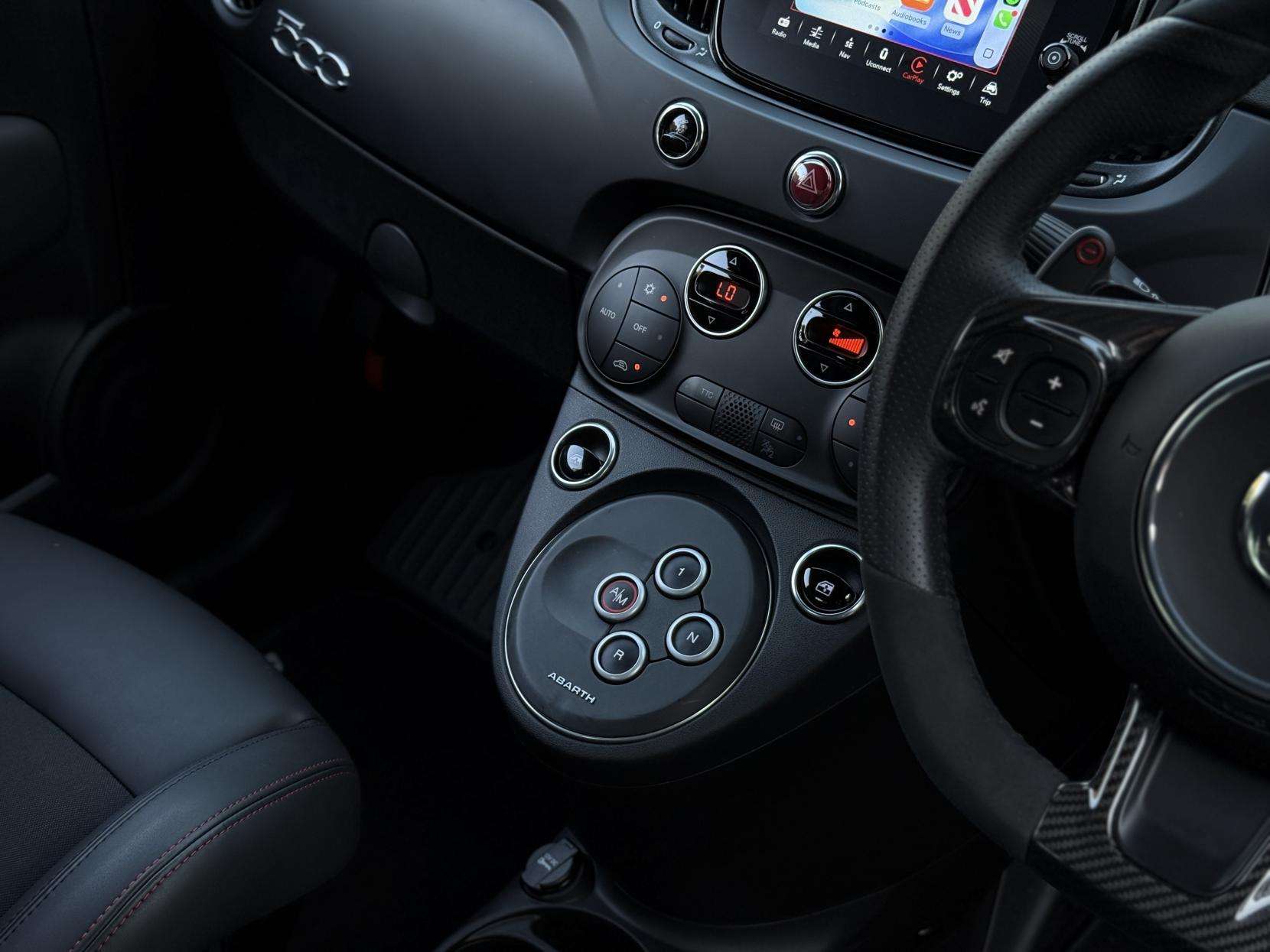 2024 ABARTH 695 2024 ABARTH 695