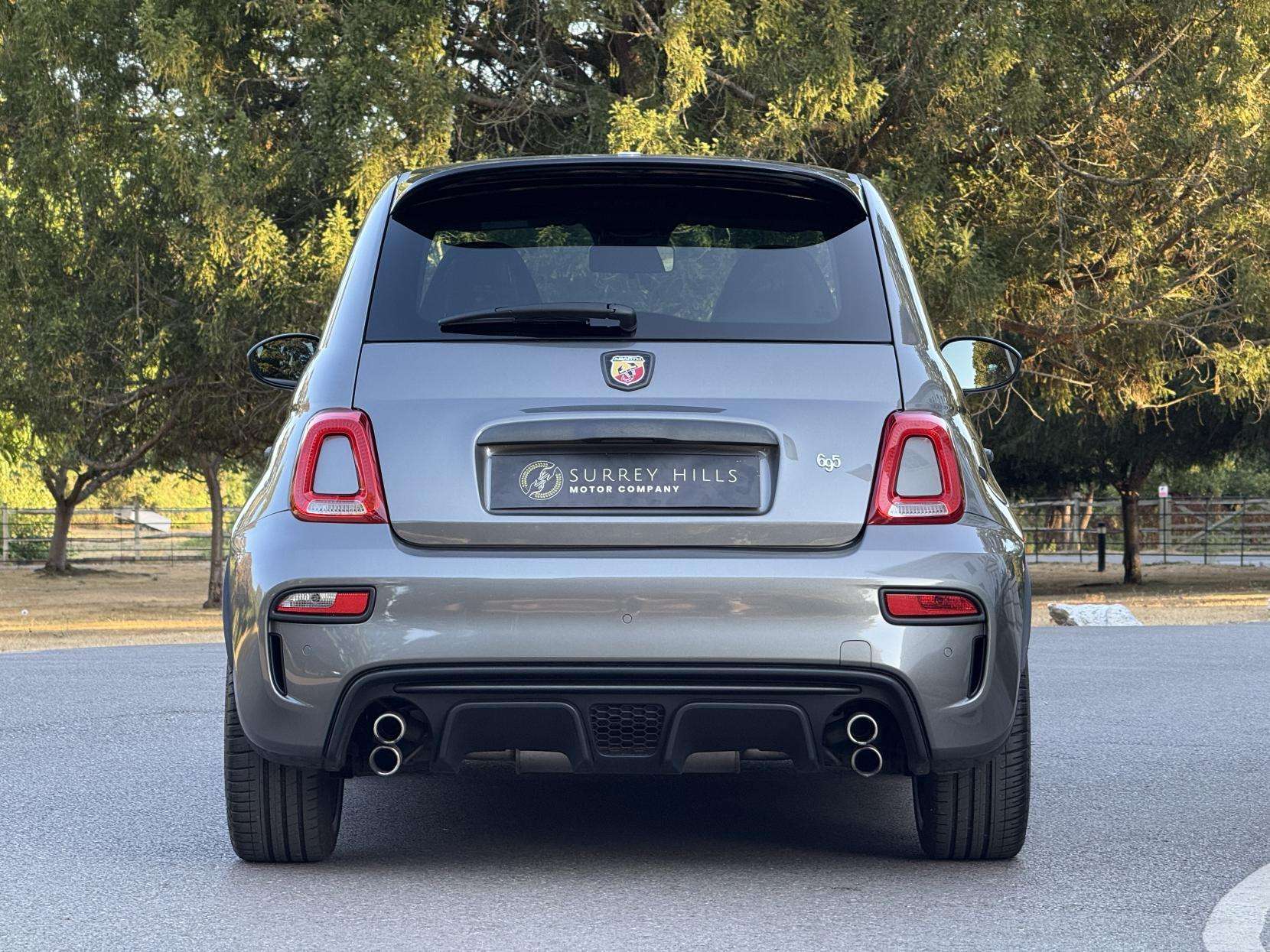 2024 ABARTH 695 2024 ABARTH 695