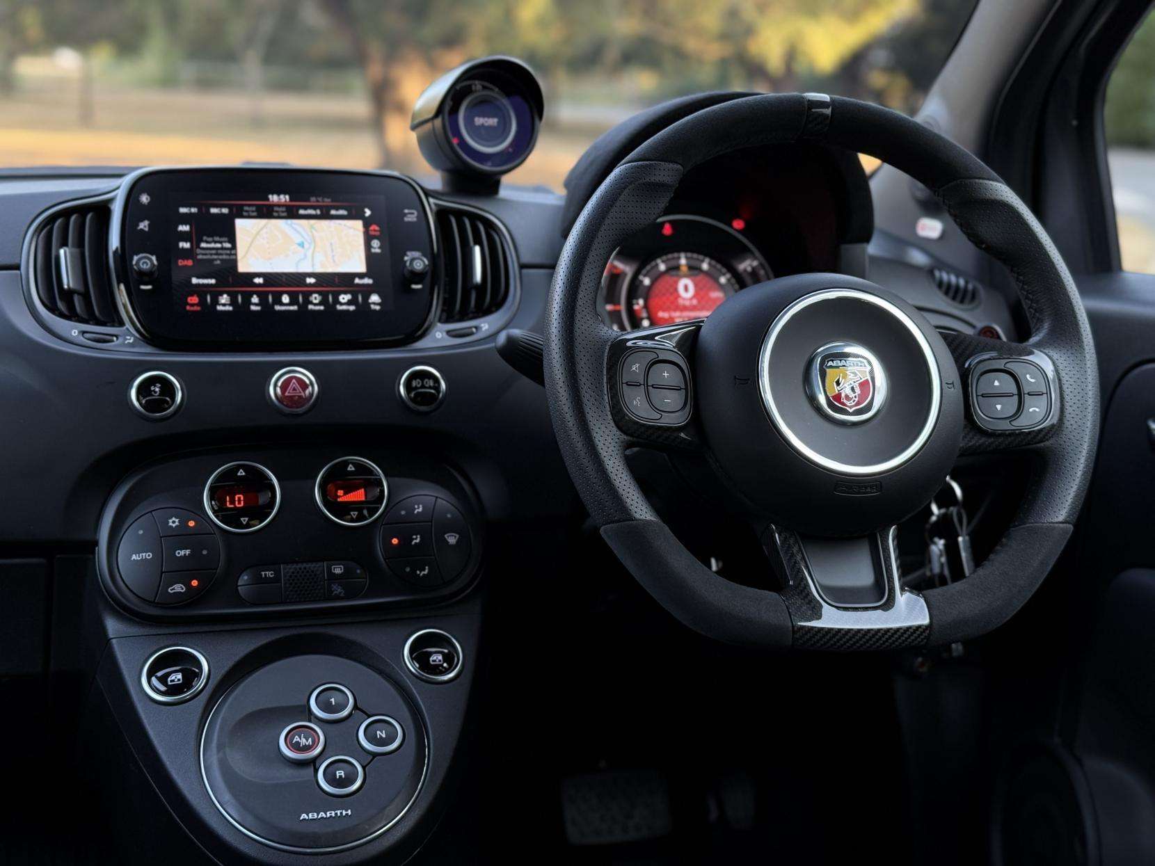 2024 ABARTH 695 2024 ABARTH 695