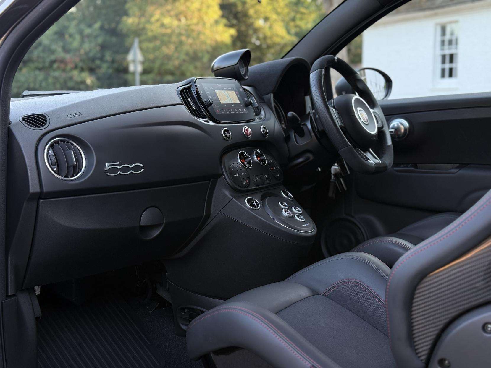 2024 ABARTH 695 2024 ABARTH 695