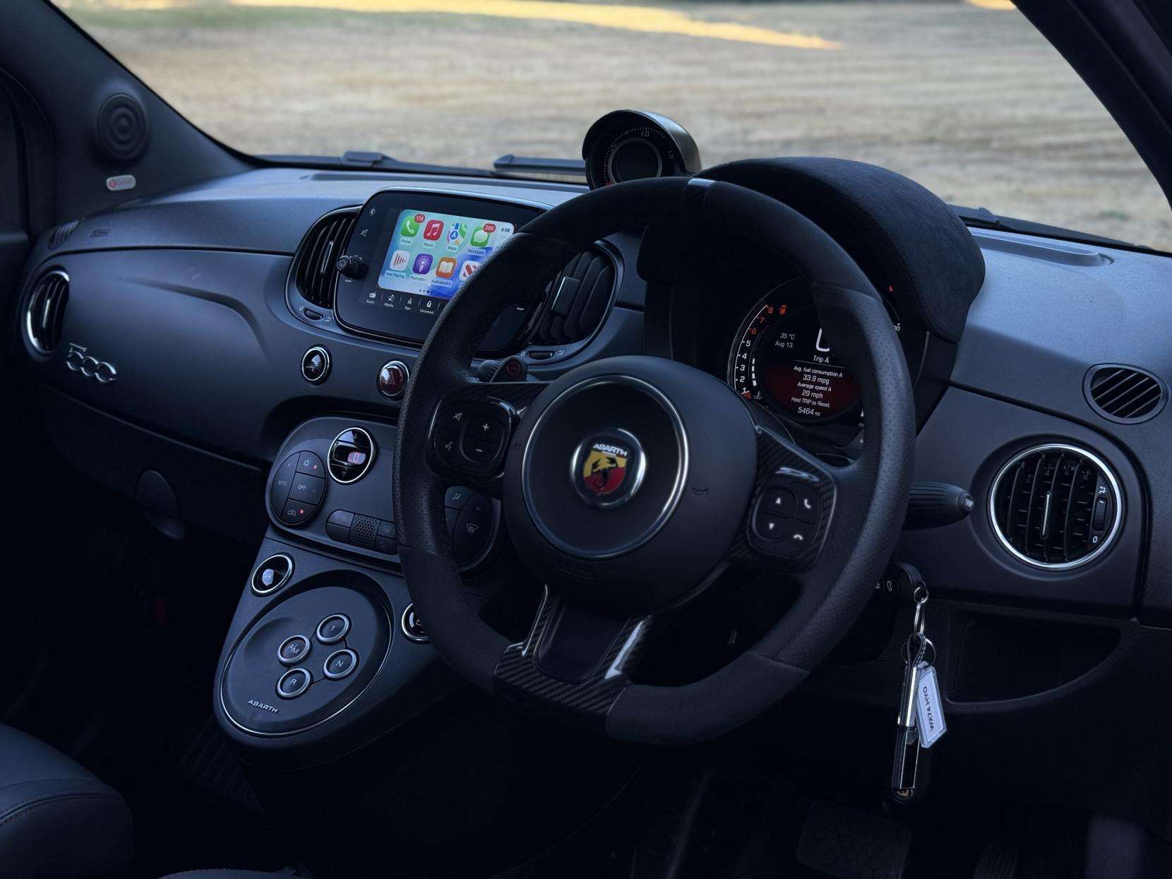 2024 ABARTH 695 2024 ABARTH 695