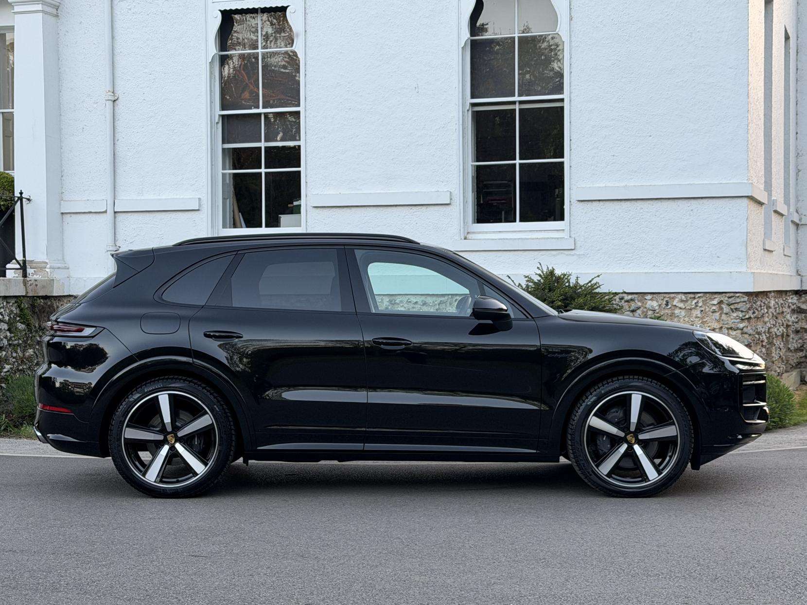 2024 PORSCHE CAYENNE 2024 PORSCHE CAYENNE