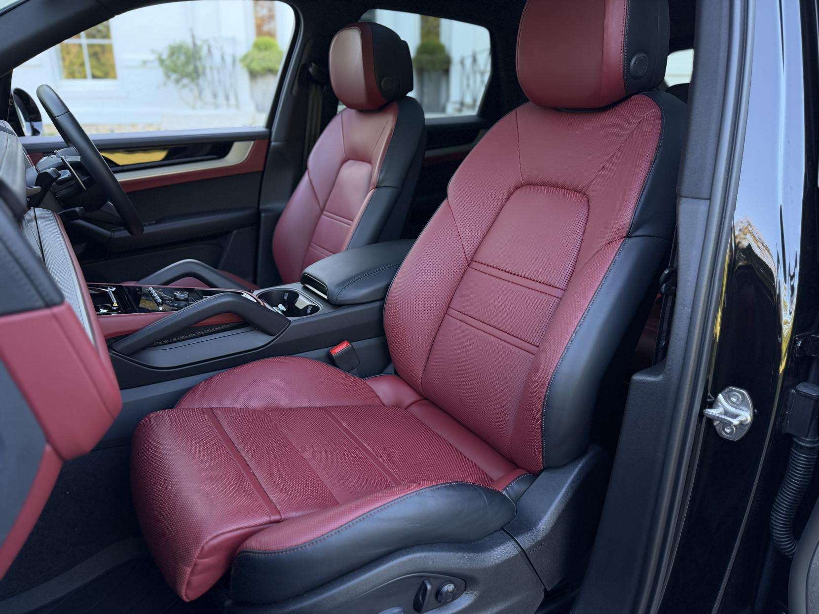 2024 PORSCHE CAYENNE 2024 PORSCHE CAYENNE