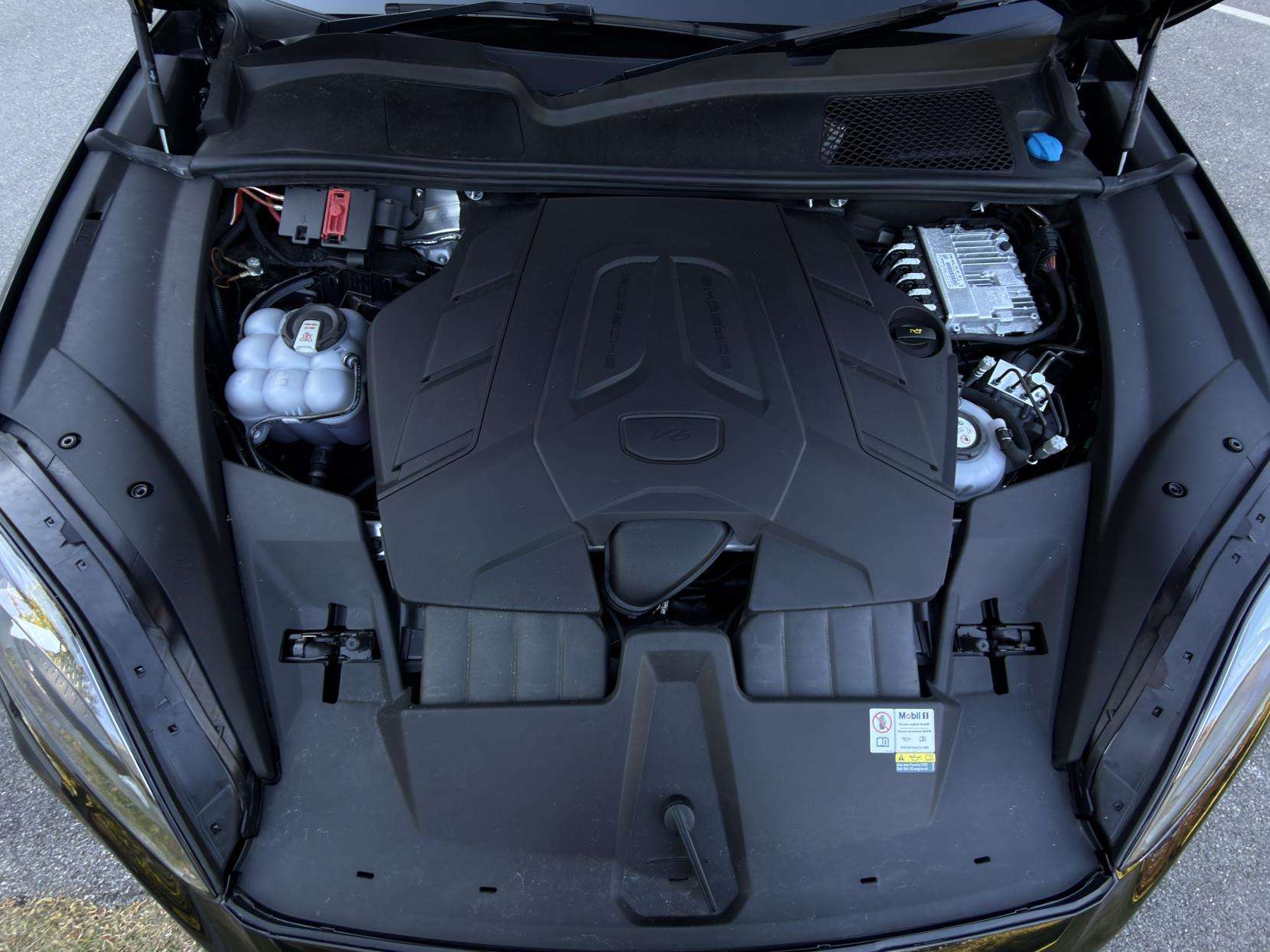 2024 PORSCHE CAYENNE 2024 PORSCHE CAYENNE