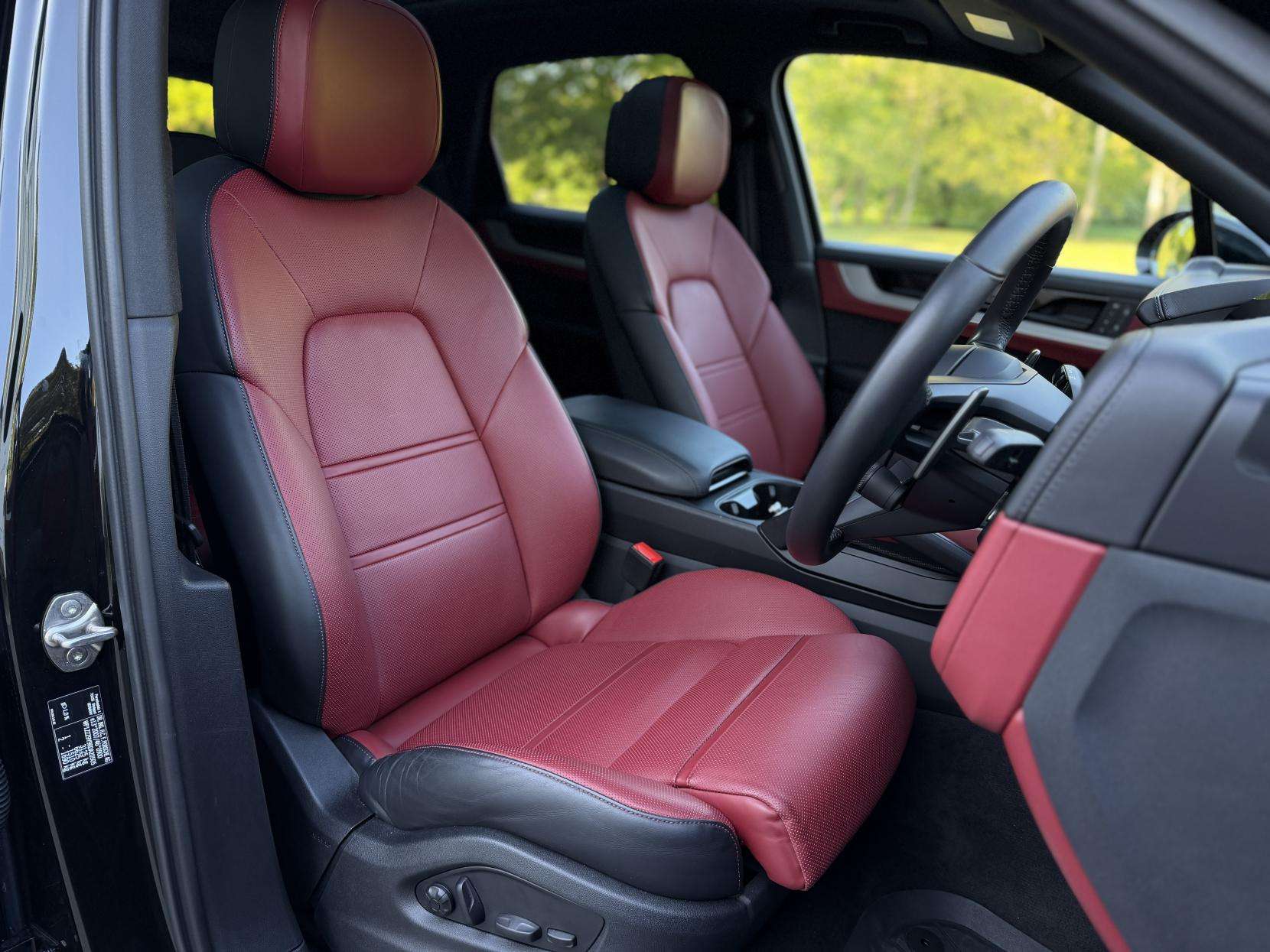 2024 PORSCHE CAYENNE 2024 PORSCHE CAYENNE