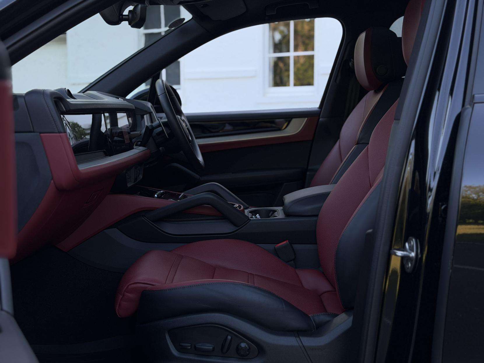 2024 PORSCHE CAYENNE 2024 PORSCHE CAYENNE