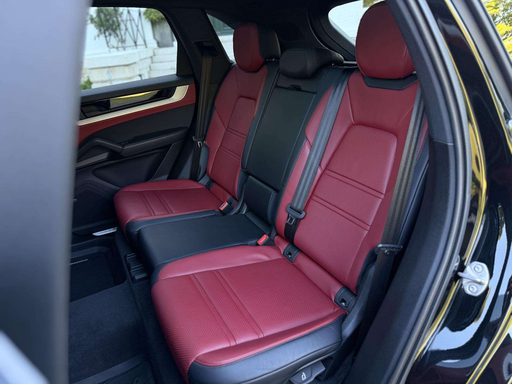 2024 PORSCHE CAYENNE 2024 PORSCHE CAYENNE