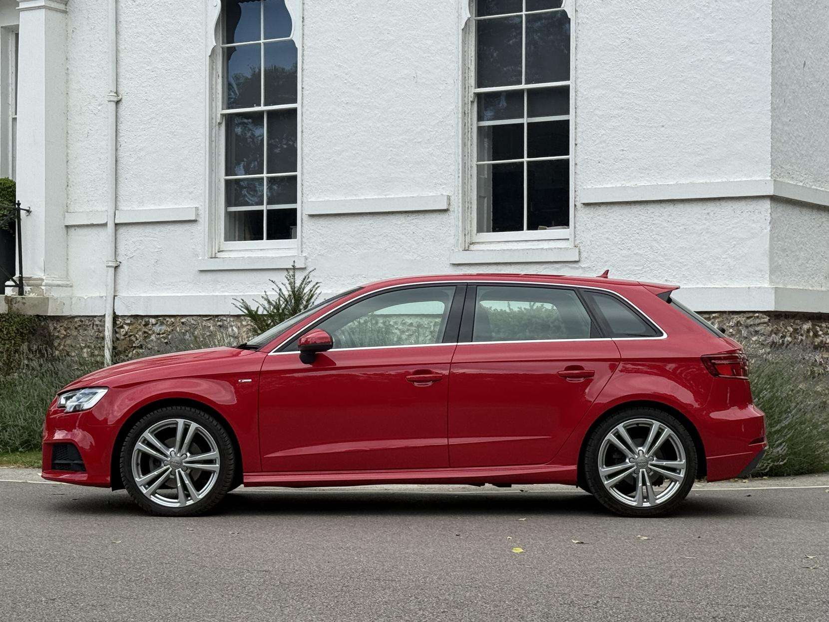 A 2017 AUDI A3 2.0 TDI S line Sportback 5dr Diesel S Tronic Euro 6 (s/s) (150 ps) A 2017 AUDI A3 2.0 TDI S line Sportback 5dr Diesel S Tronic Euro 6 (s/s) (150 ps)